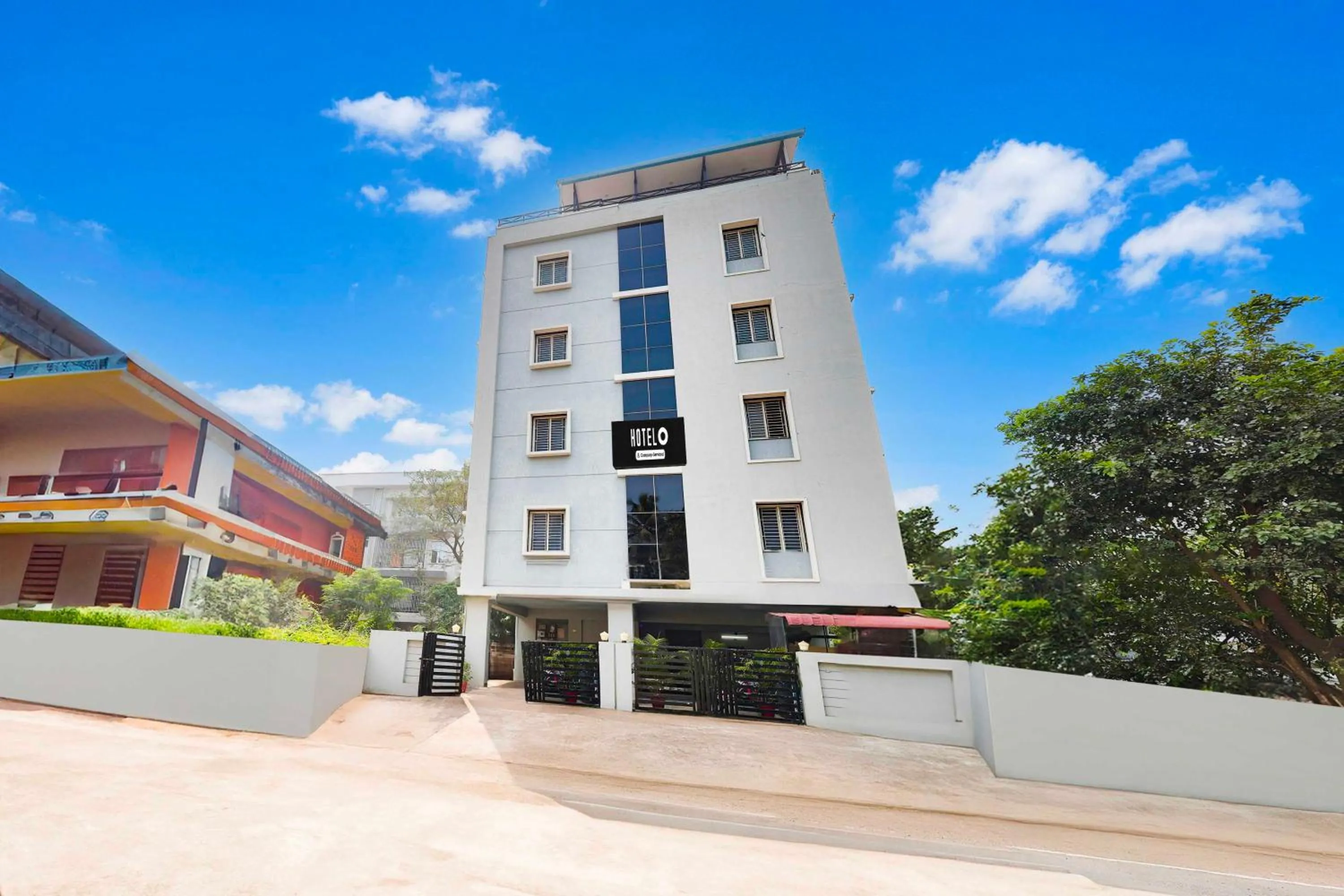 Facade/entrance in Hotel O Kakinada Town Junction