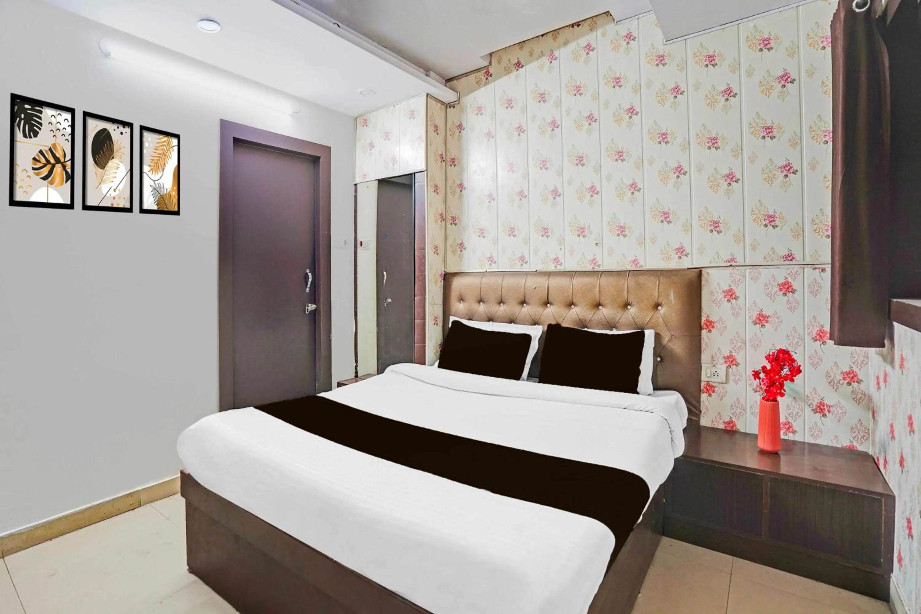 Hotel O Passport Office Bareilly