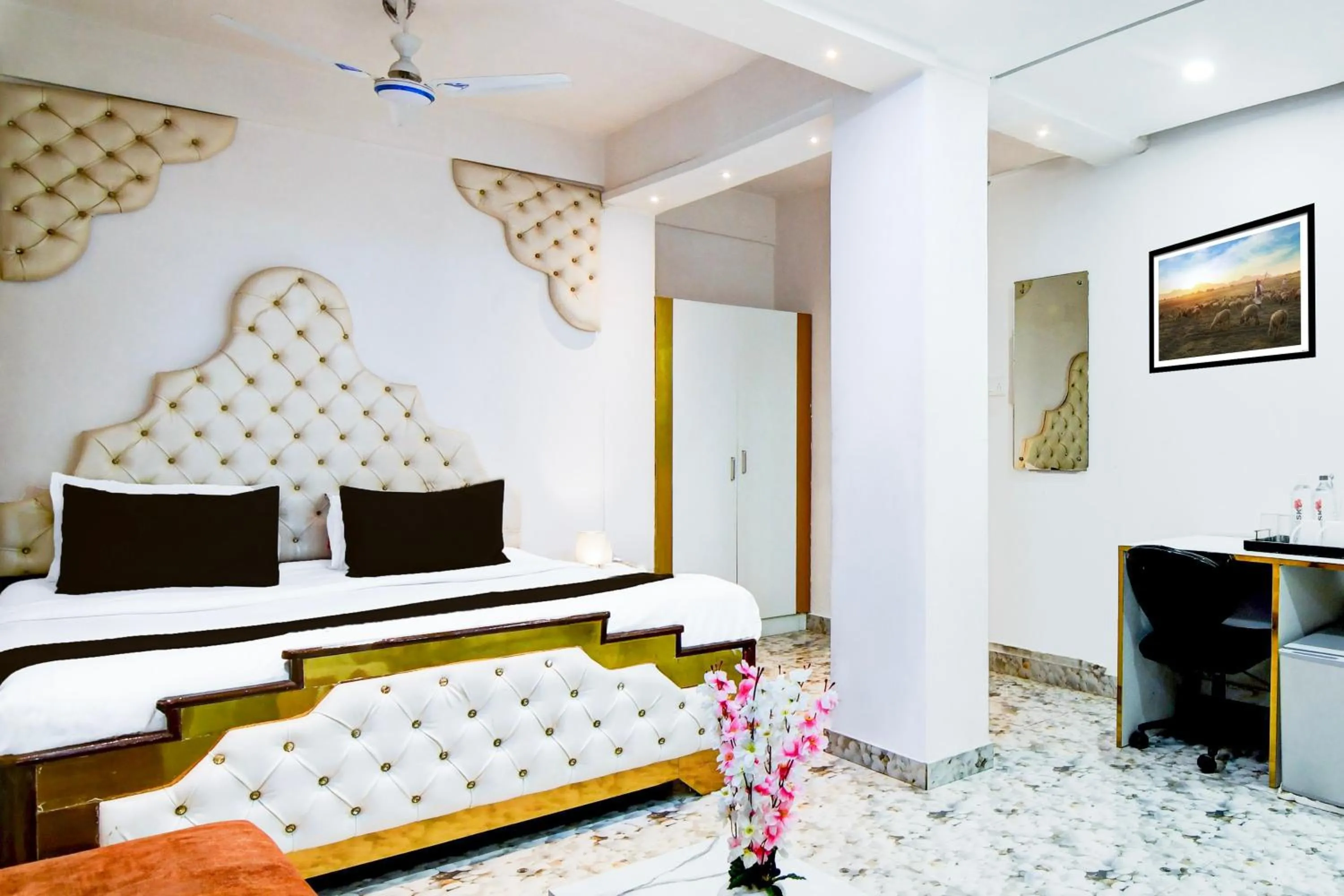 Bed in Super Hotel O Kolkata Quest Mall