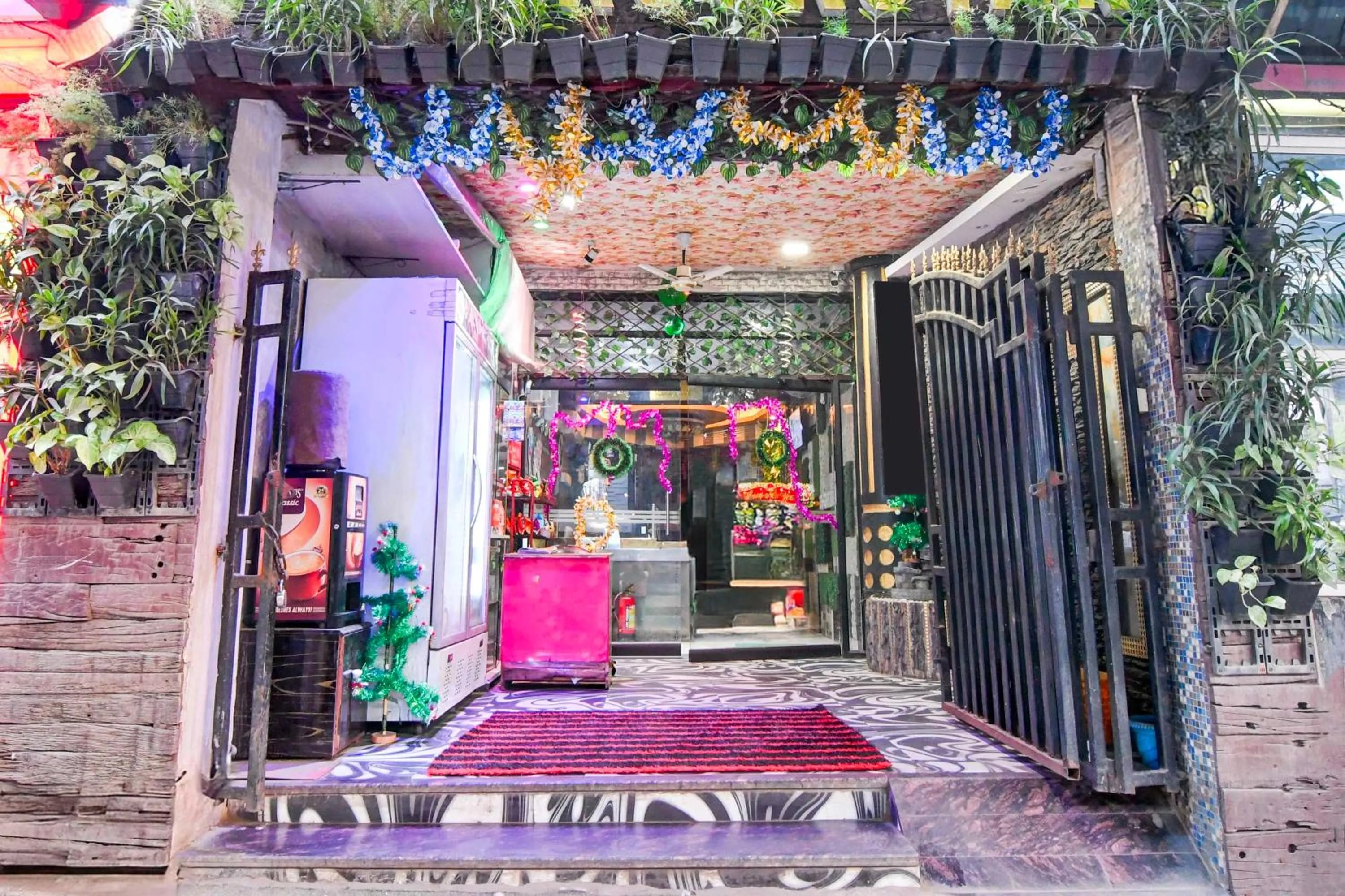 Facade/entrance in Super Hotel O Kolkata Quest Mall