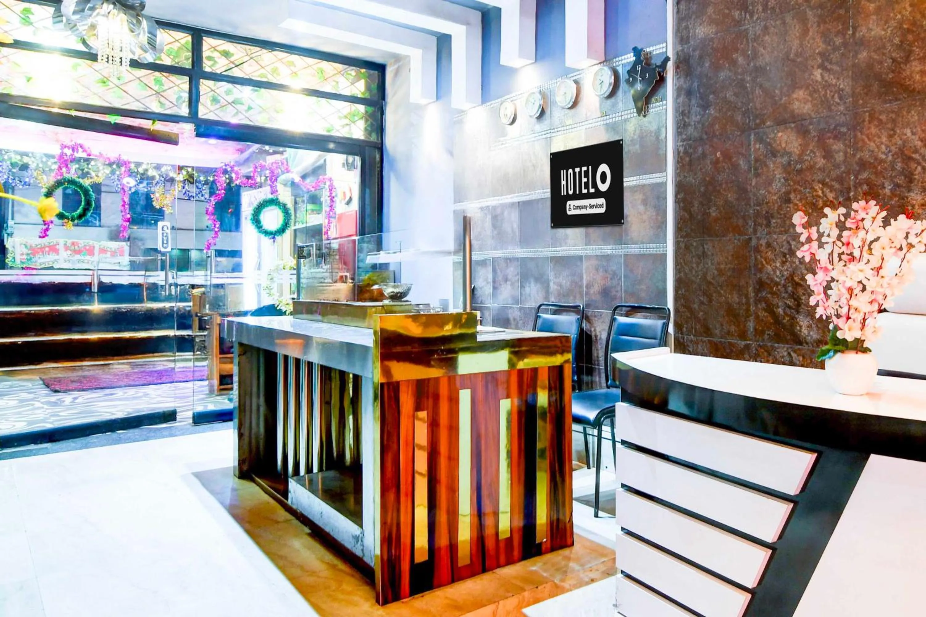 Lobby or reception in Super Hotel O Kolkata Quest Mall