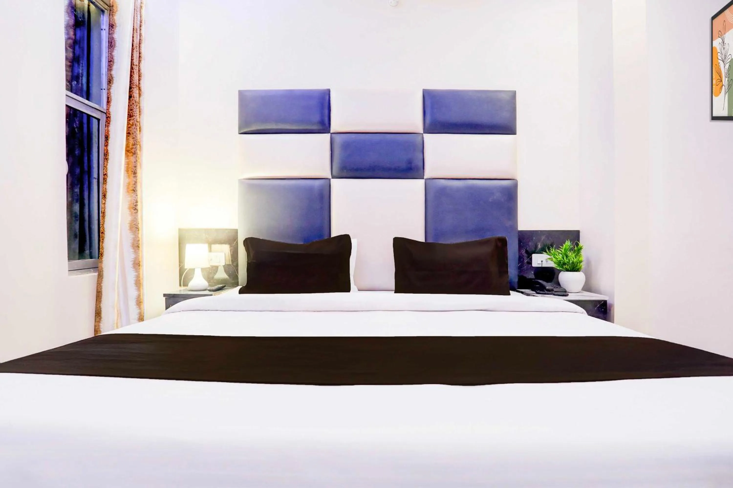 Bedroom, Bed in Hotel O Prayagraj Subedarganj Railway Station