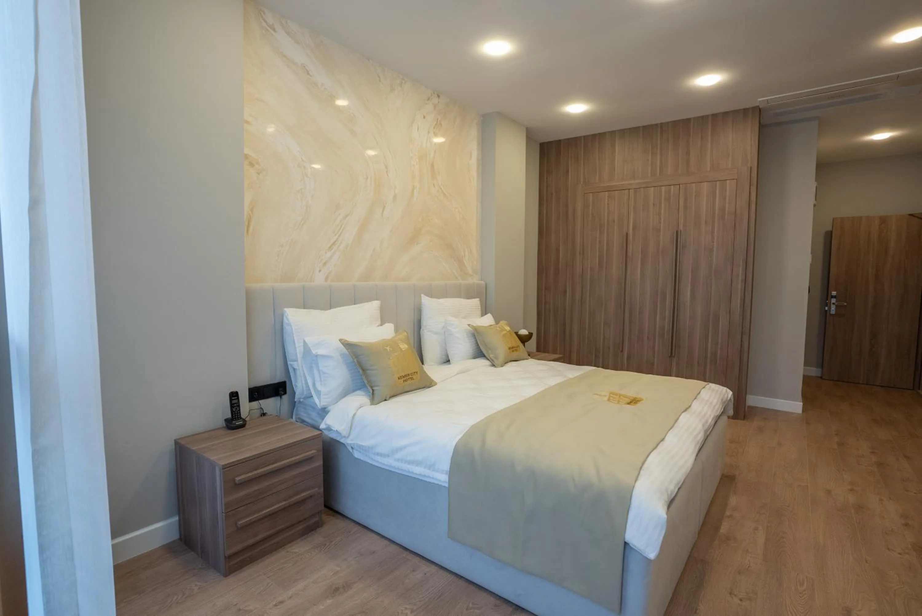 Bed in Kemer City Hotel İstanbul Airport