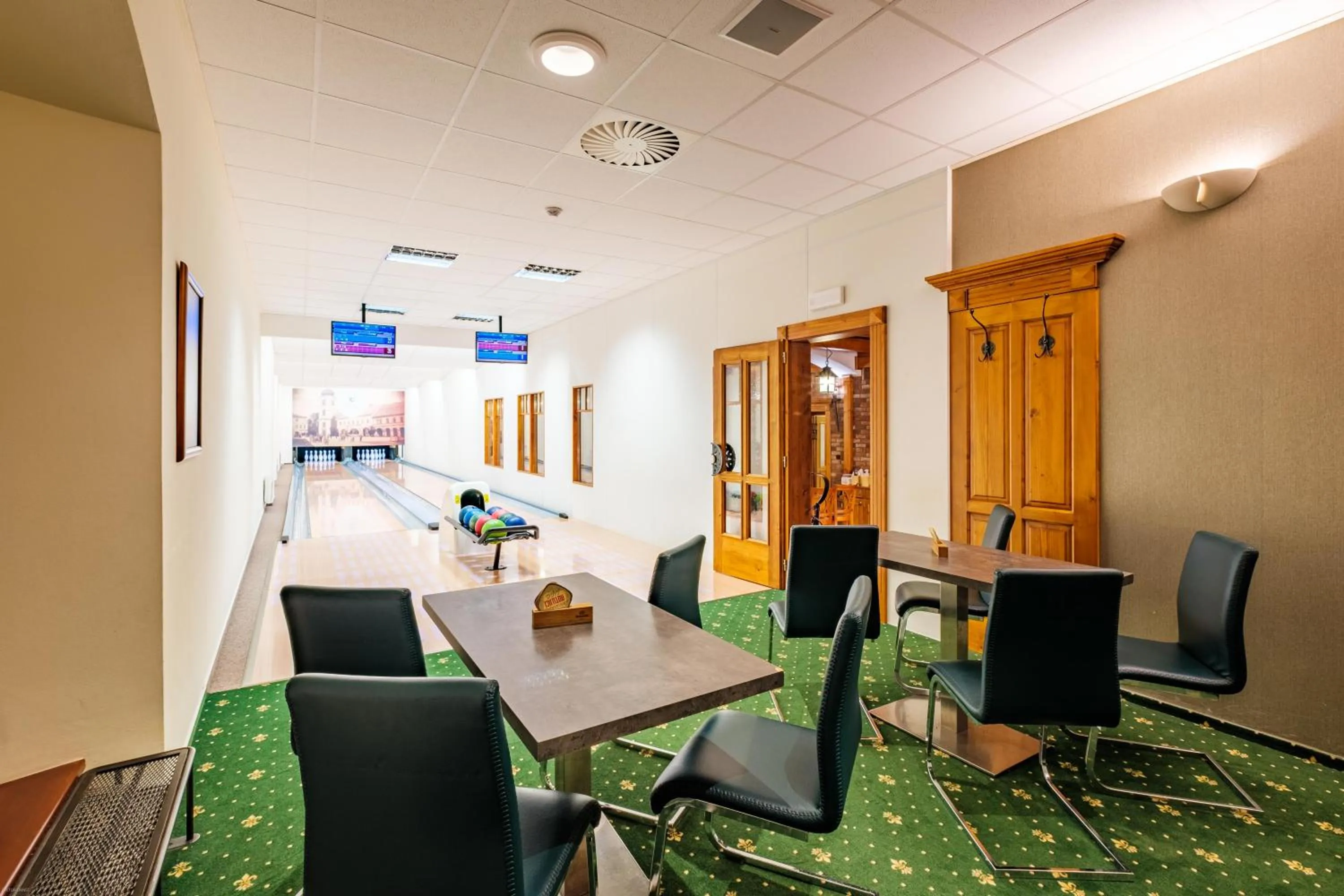 Bowling in Hotel Orličan