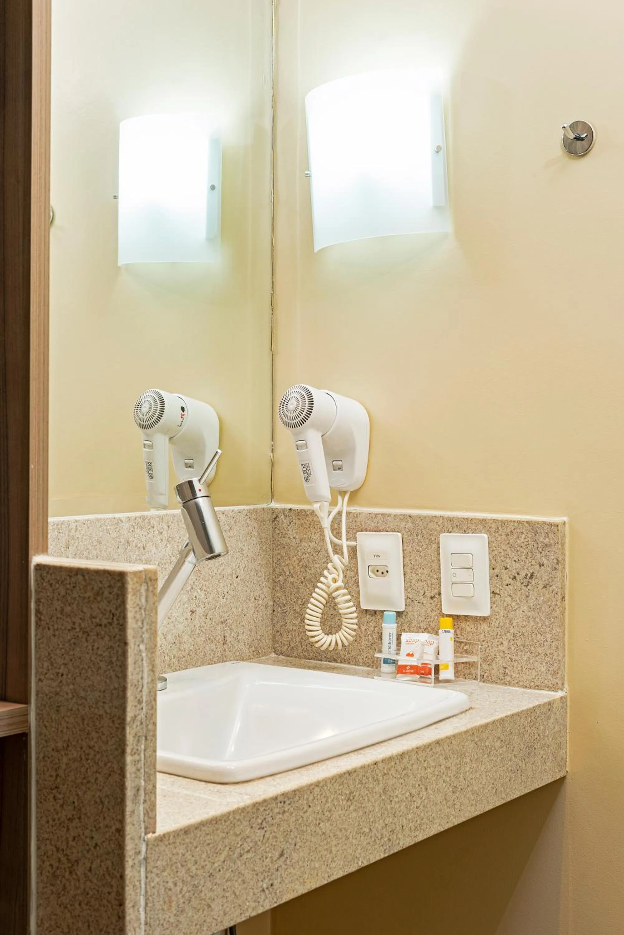 Bathroom in Slim Hotel Cuiabá Aeroporto