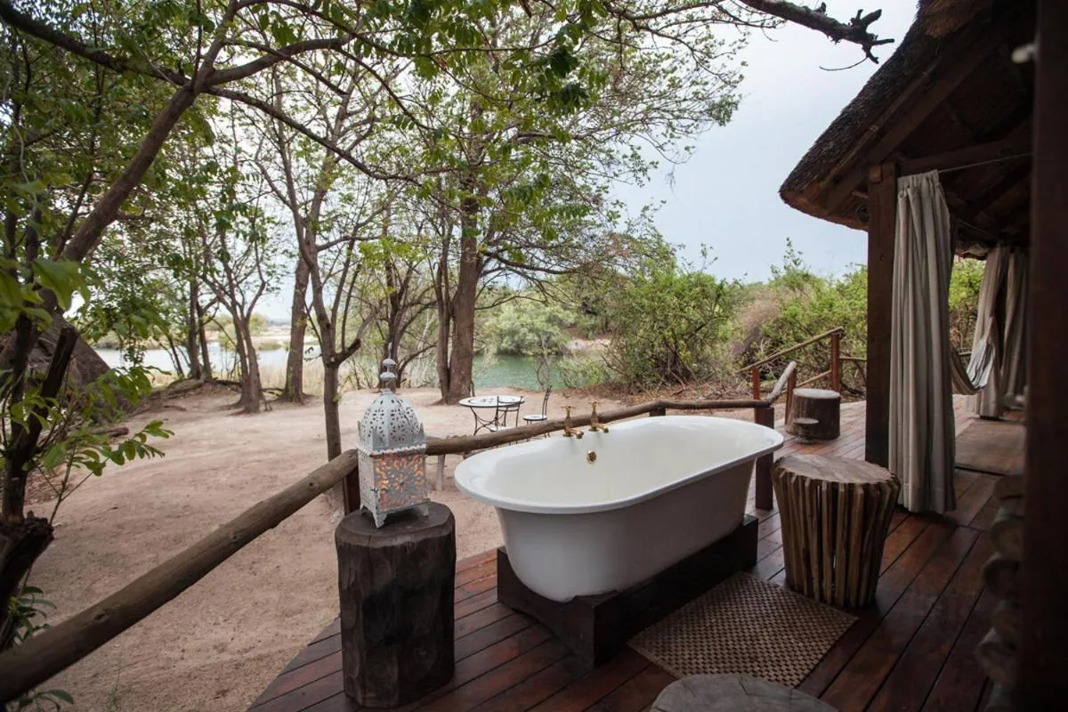 Bath in Sindabezi Island Camp