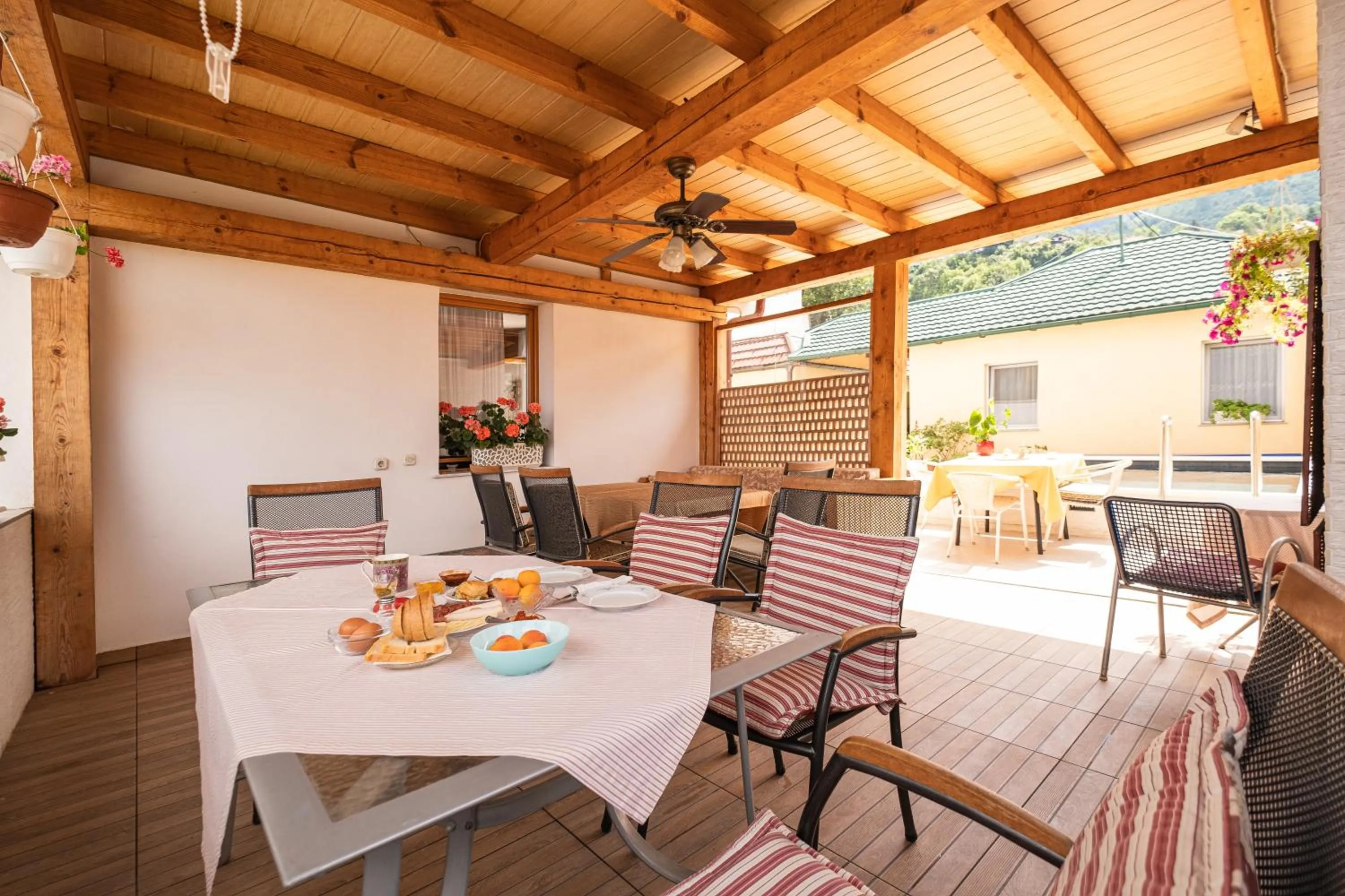 Food and drinks in Guesthouse Rose