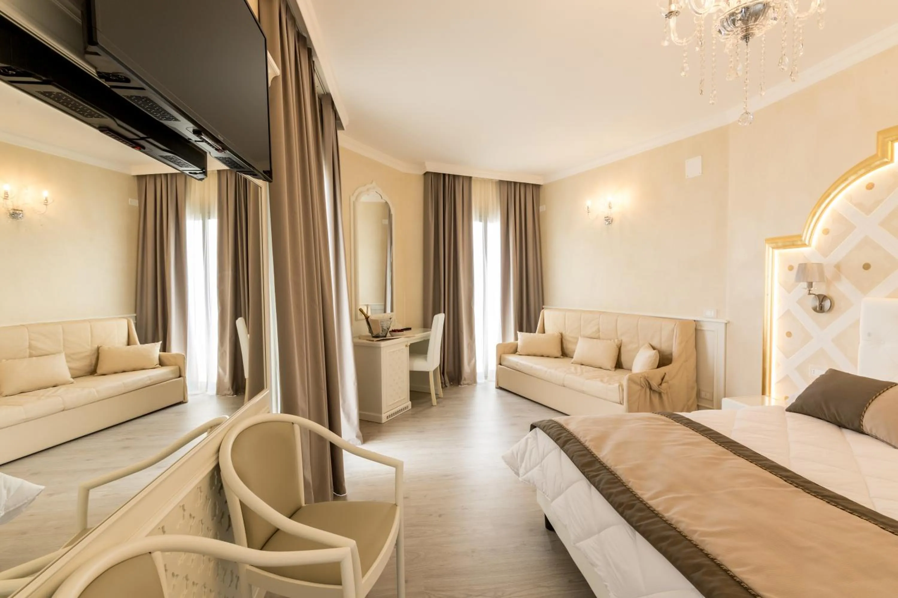 Property building, Bed in Luxor e Cairo The Beach Resort