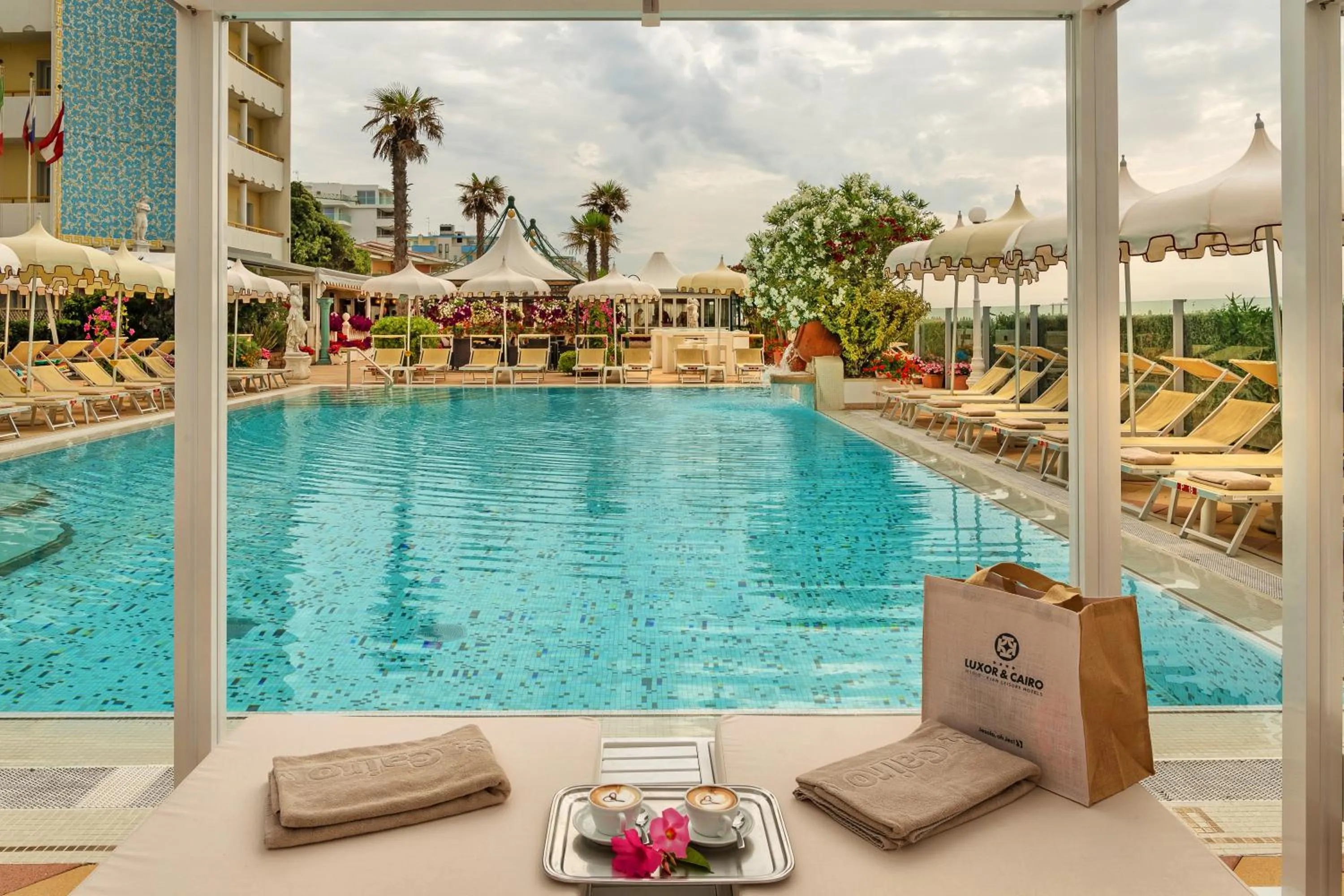 Swimming pool in Luxor e Cairo The Beach Resort