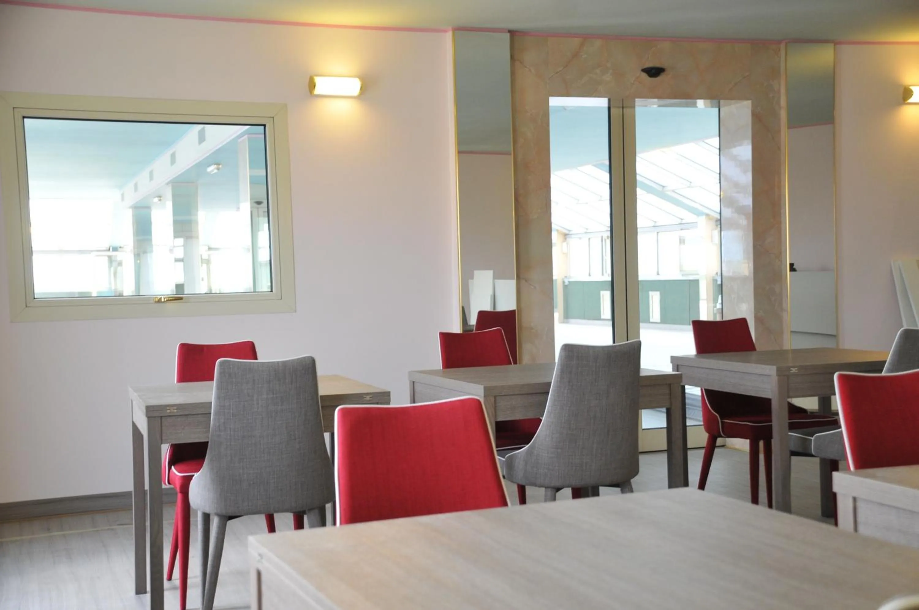 Lounge or bar in Hotel Verdi