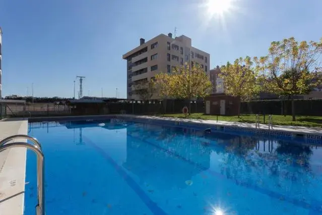 Apartamento Medrano PISCINA AIRE ACONDICIONADO terraza y 5 minutos del centro en coche ideal para mascotas Apartamento Medrano PISCINA AIRE ACONDICIONADO terraza y 5 minutos del centro en coche ideal para mascotas