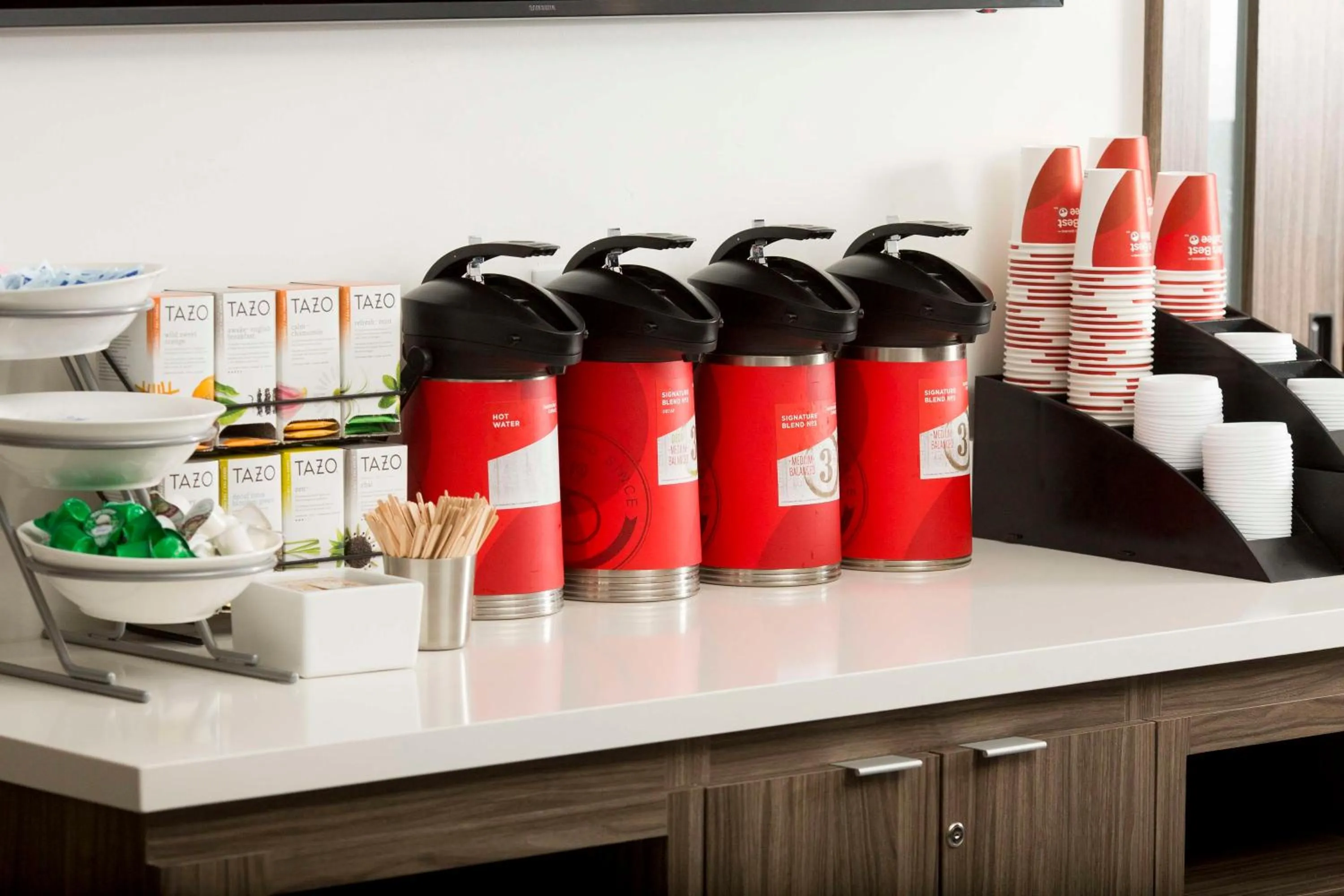 Coffee/tea facilities in Hyatt House Dallas / Frisco