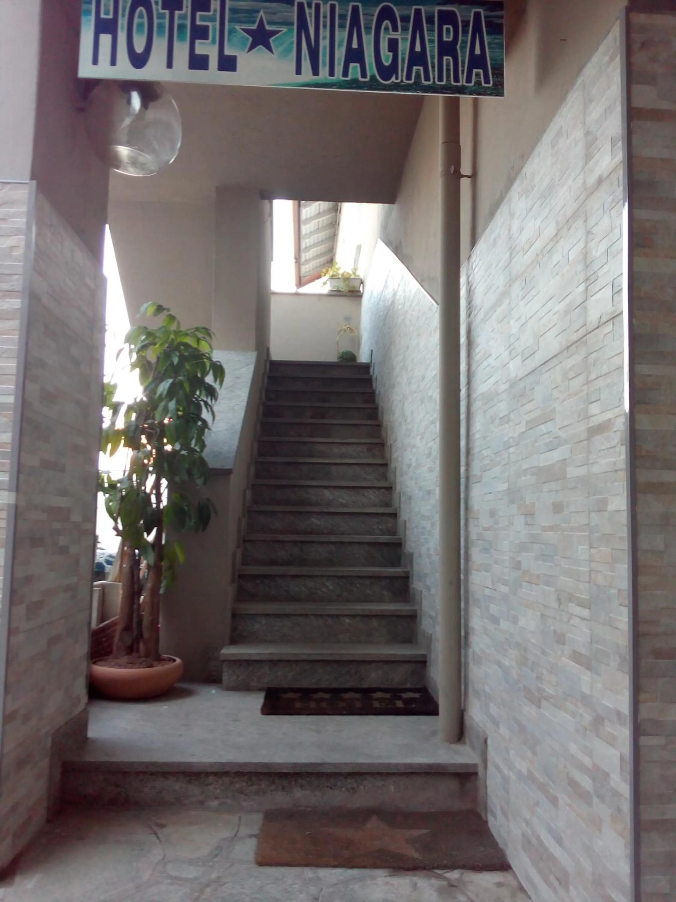 Property building in Hotel Niagara