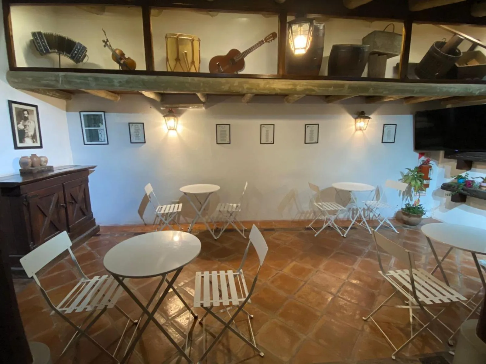 Lounge or bar in Posada de los Poetas Hotel Boutique