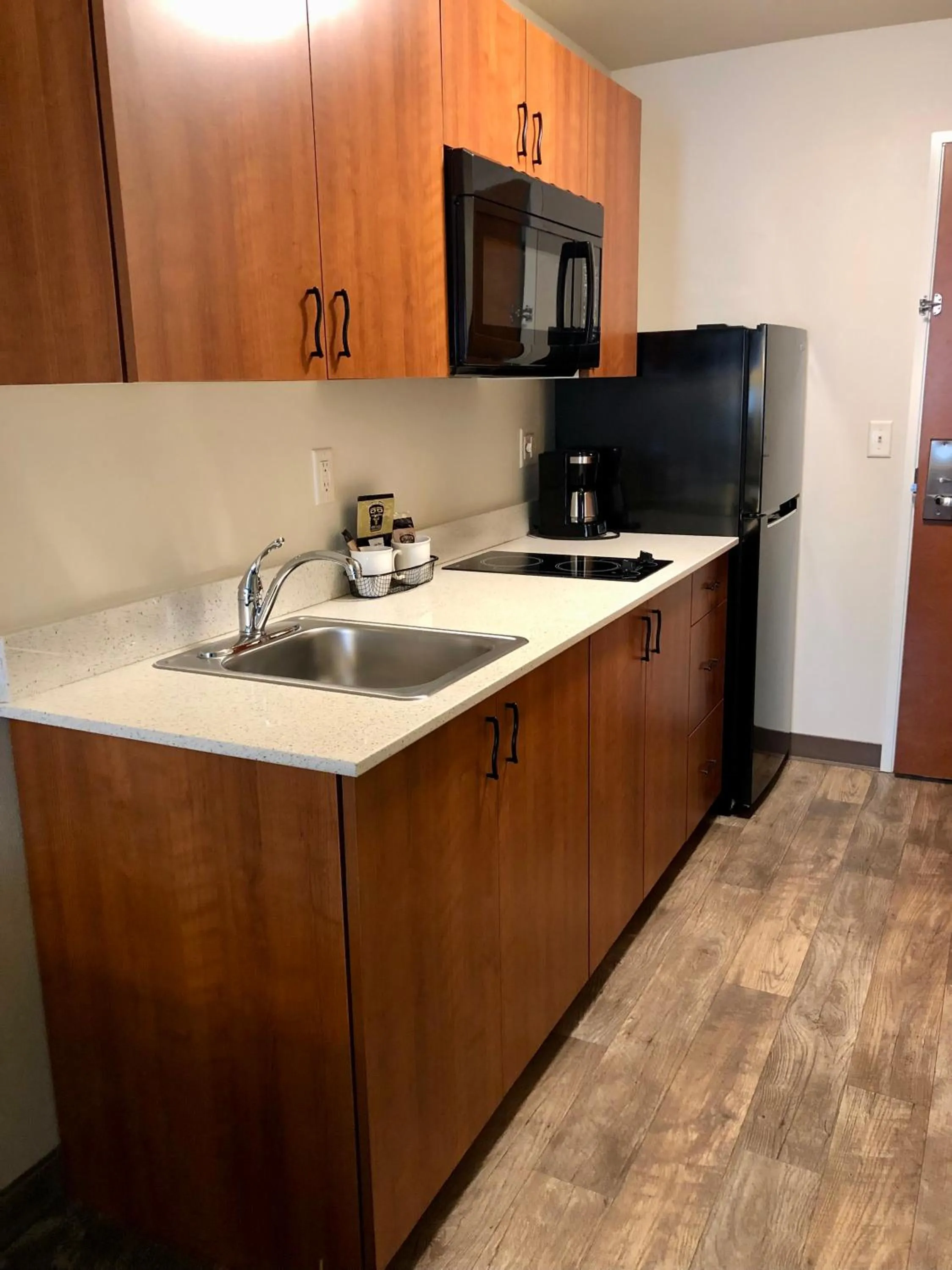 kitchen in Aspen Suites Hotel Haines