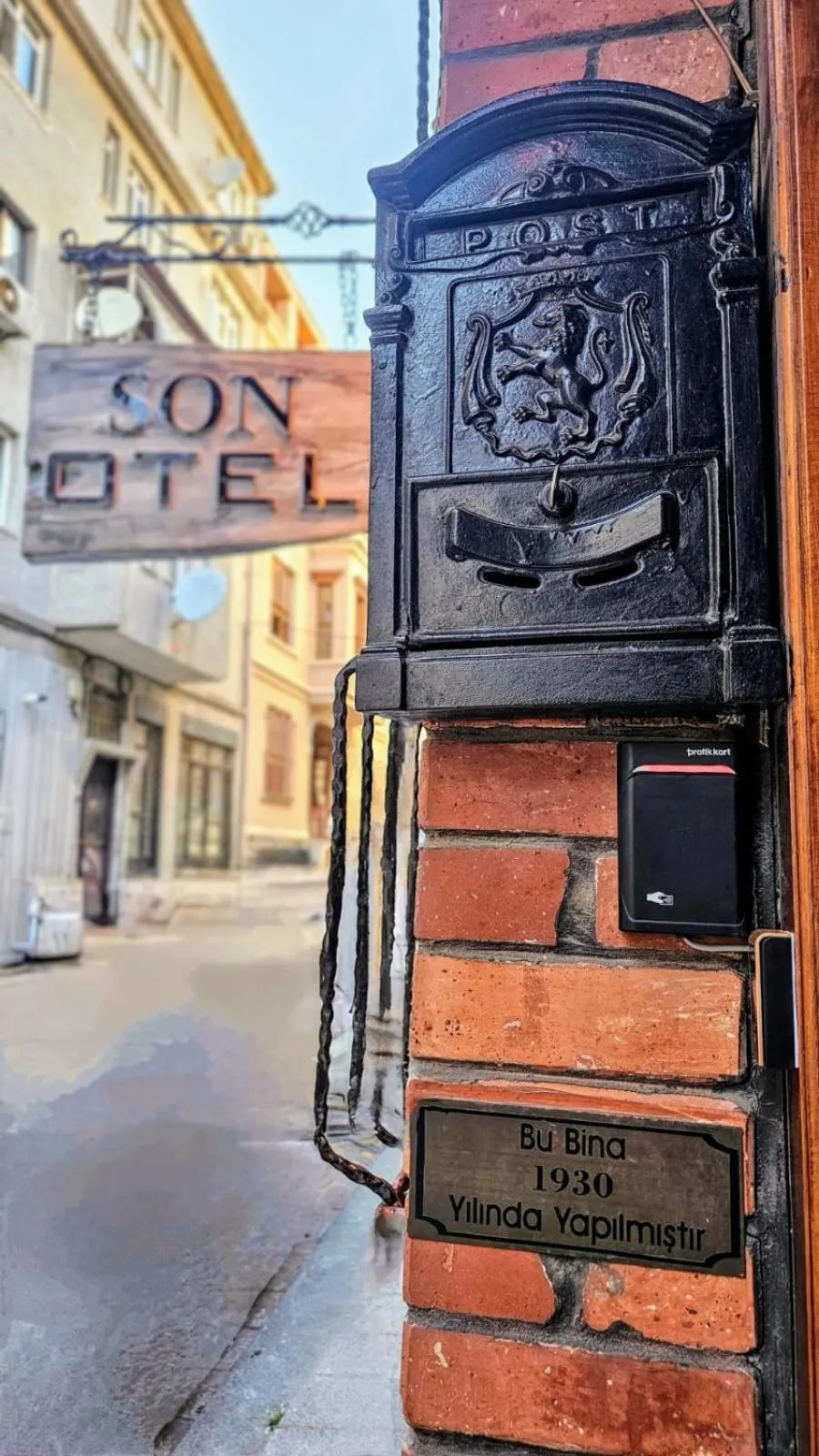 MAHZEN Otel