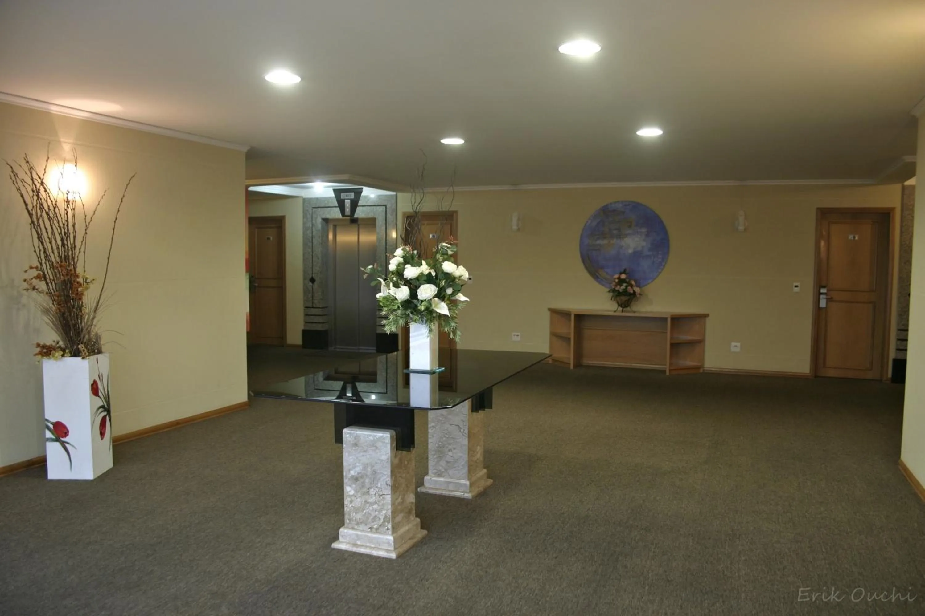 Decorative detail in Barbur Plaza Hotel