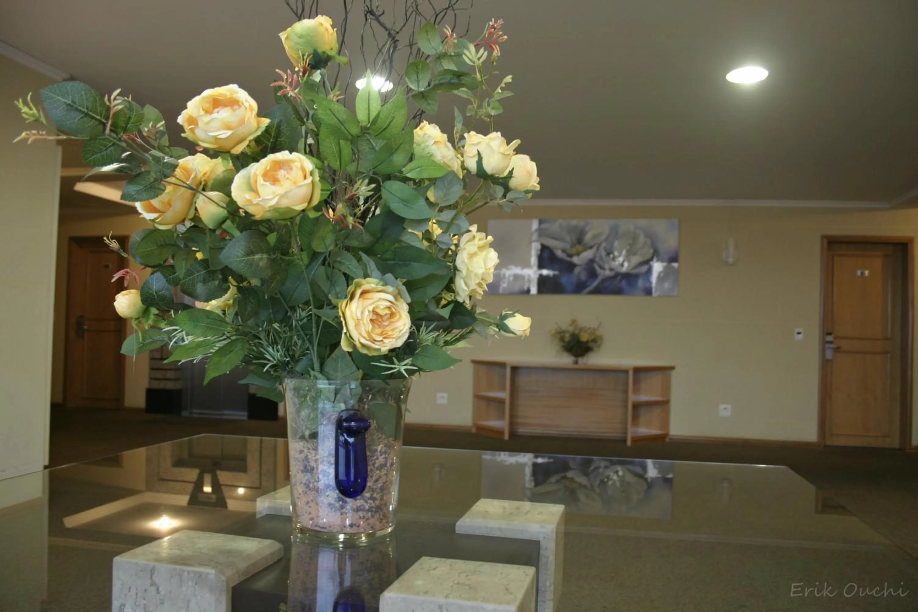 Decorative detail in Barbur Plaza Hotel