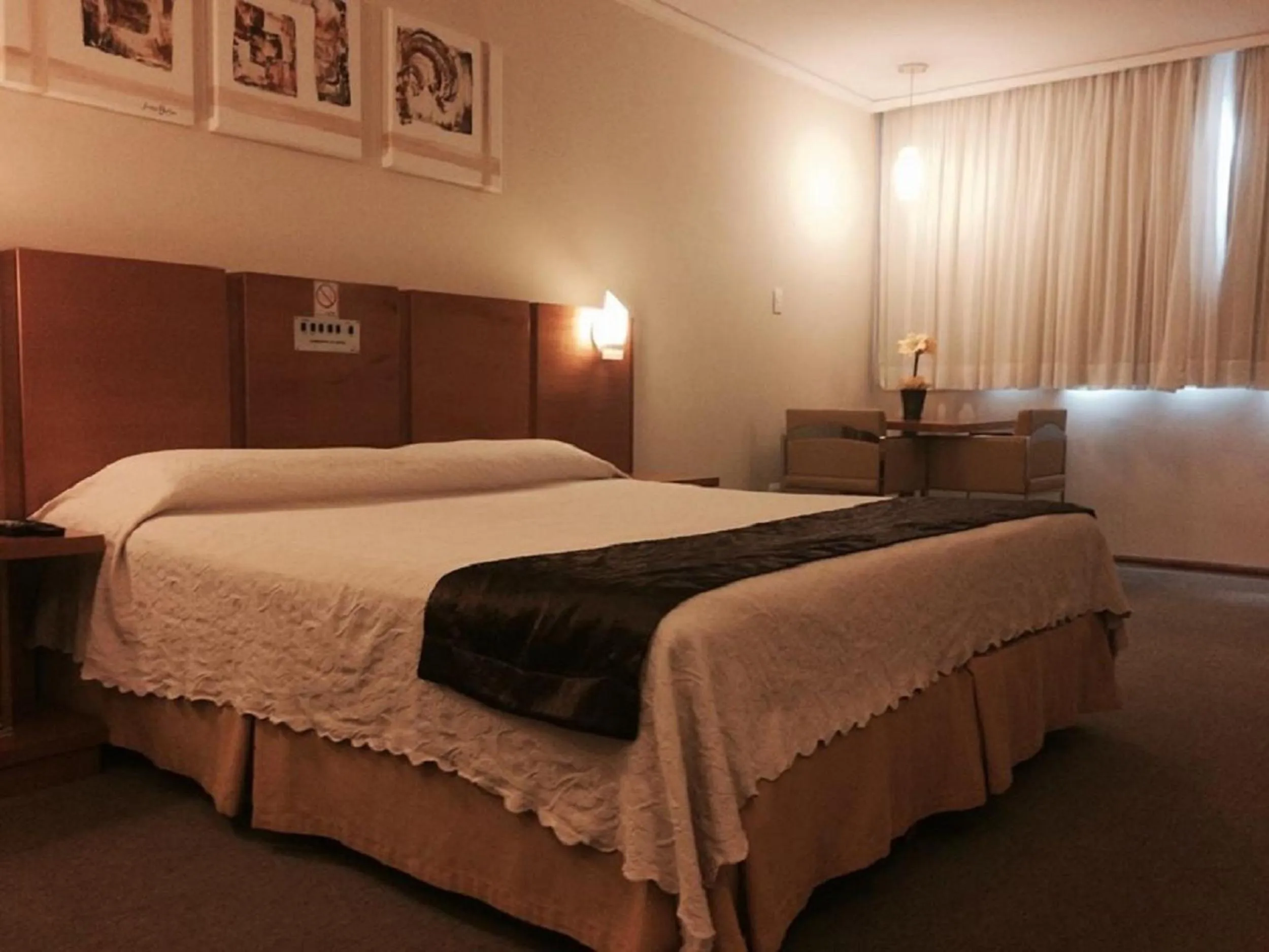 Bedroom, Bed in Barbur Plaza Hotel