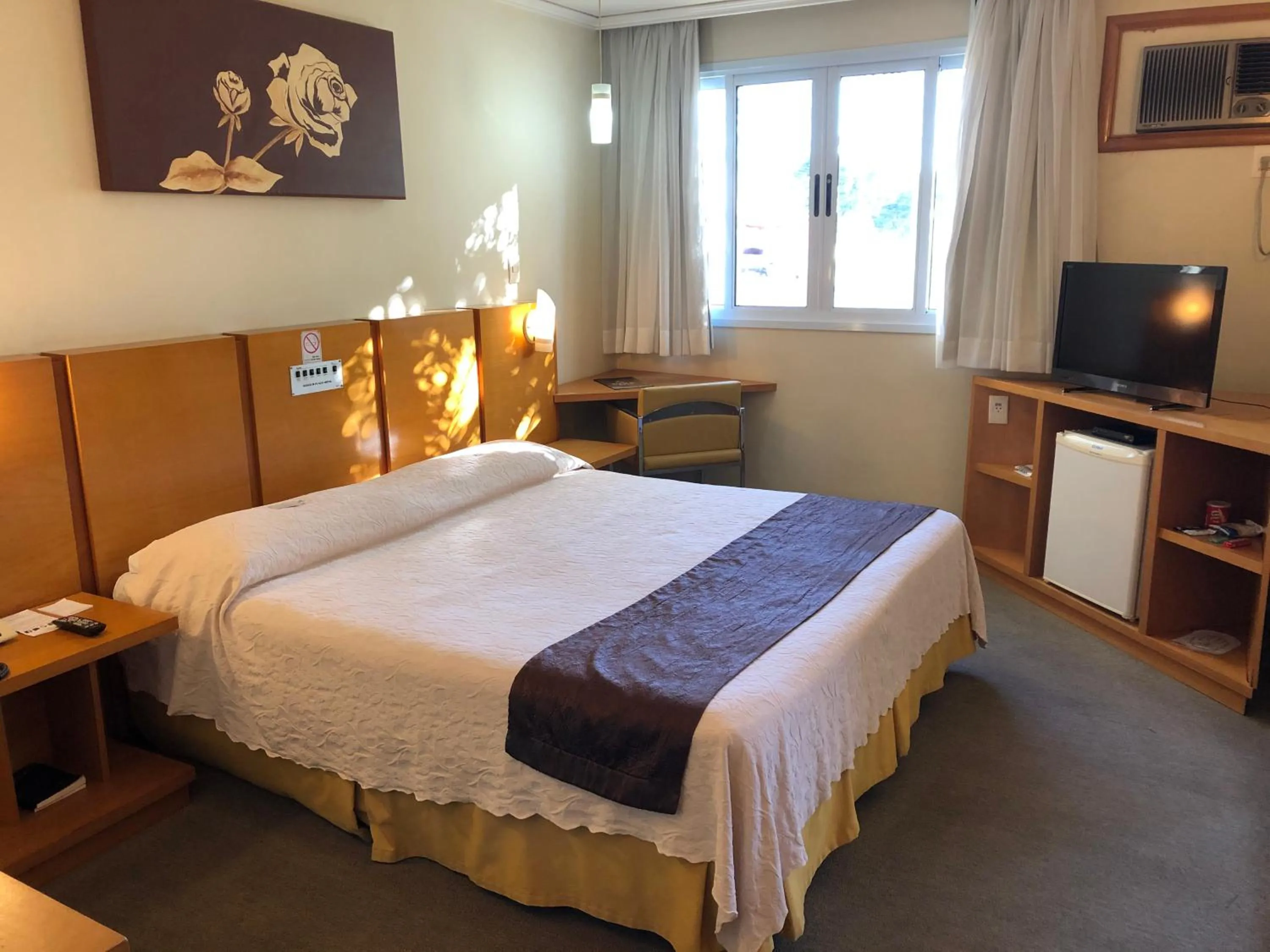 Bed in Barbur Plaza Hotel