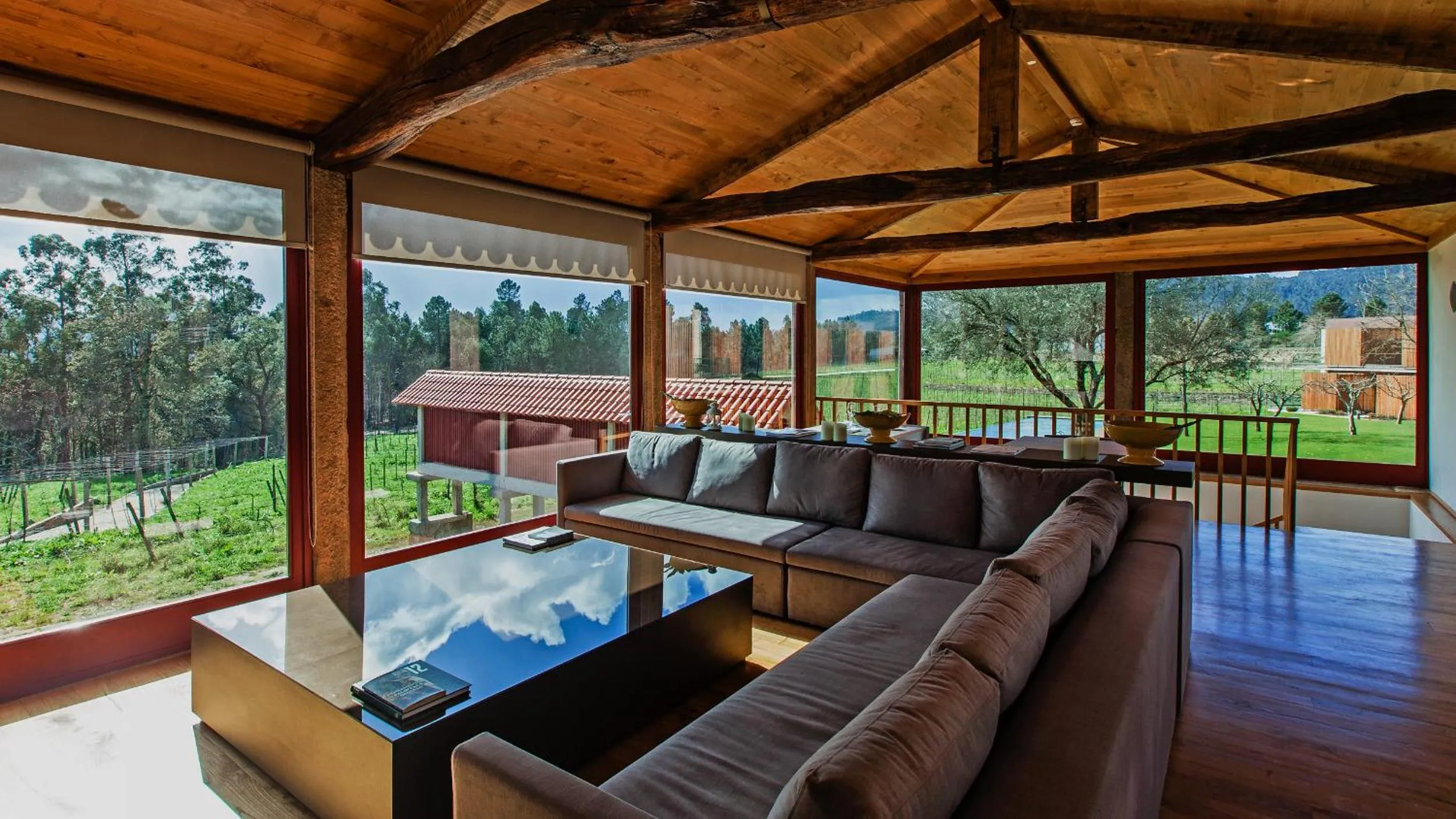 Communal lounge/ TV room in Torre de Gomariz Wine & Spa Hotel