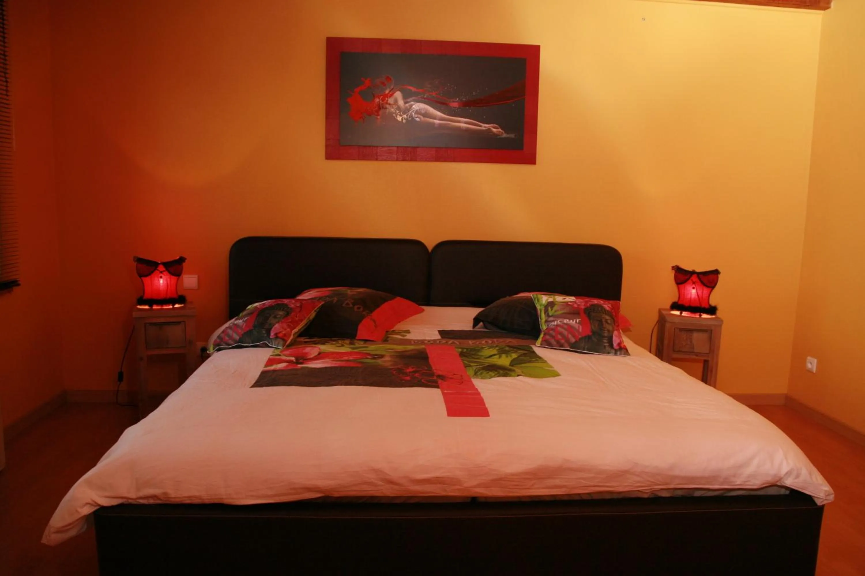 Bedroom, Bed in Chambres d'hôtes & Gîtes La Paysanne