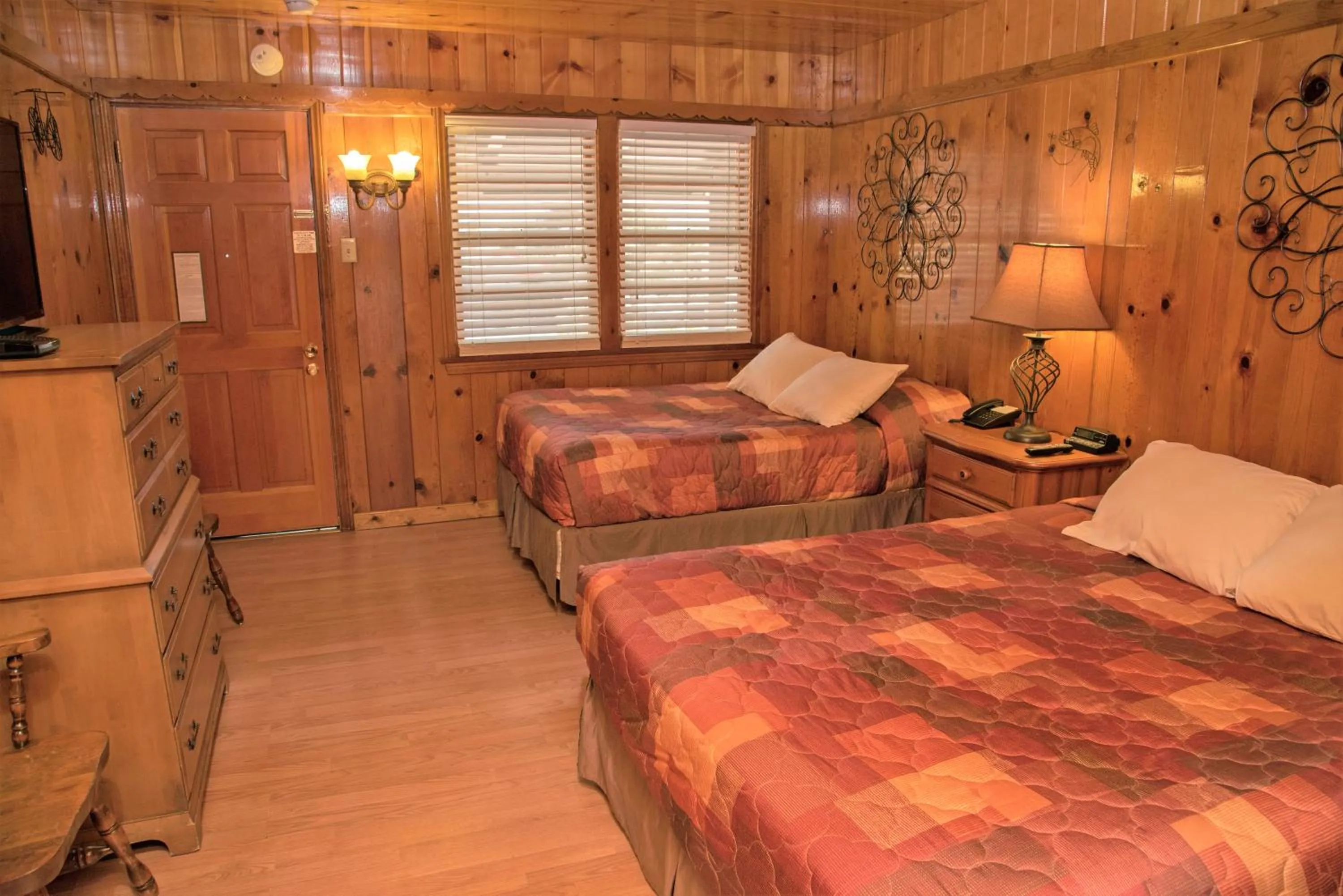 Bed in The Kern Lodge