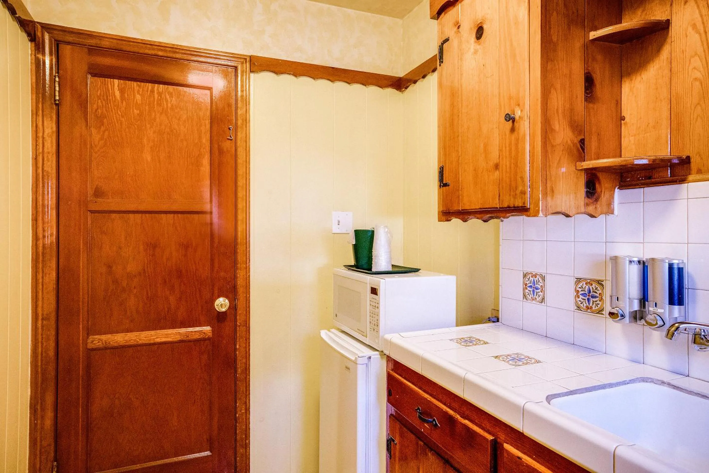 Kitchen or kitchenette in The Kern Lodge