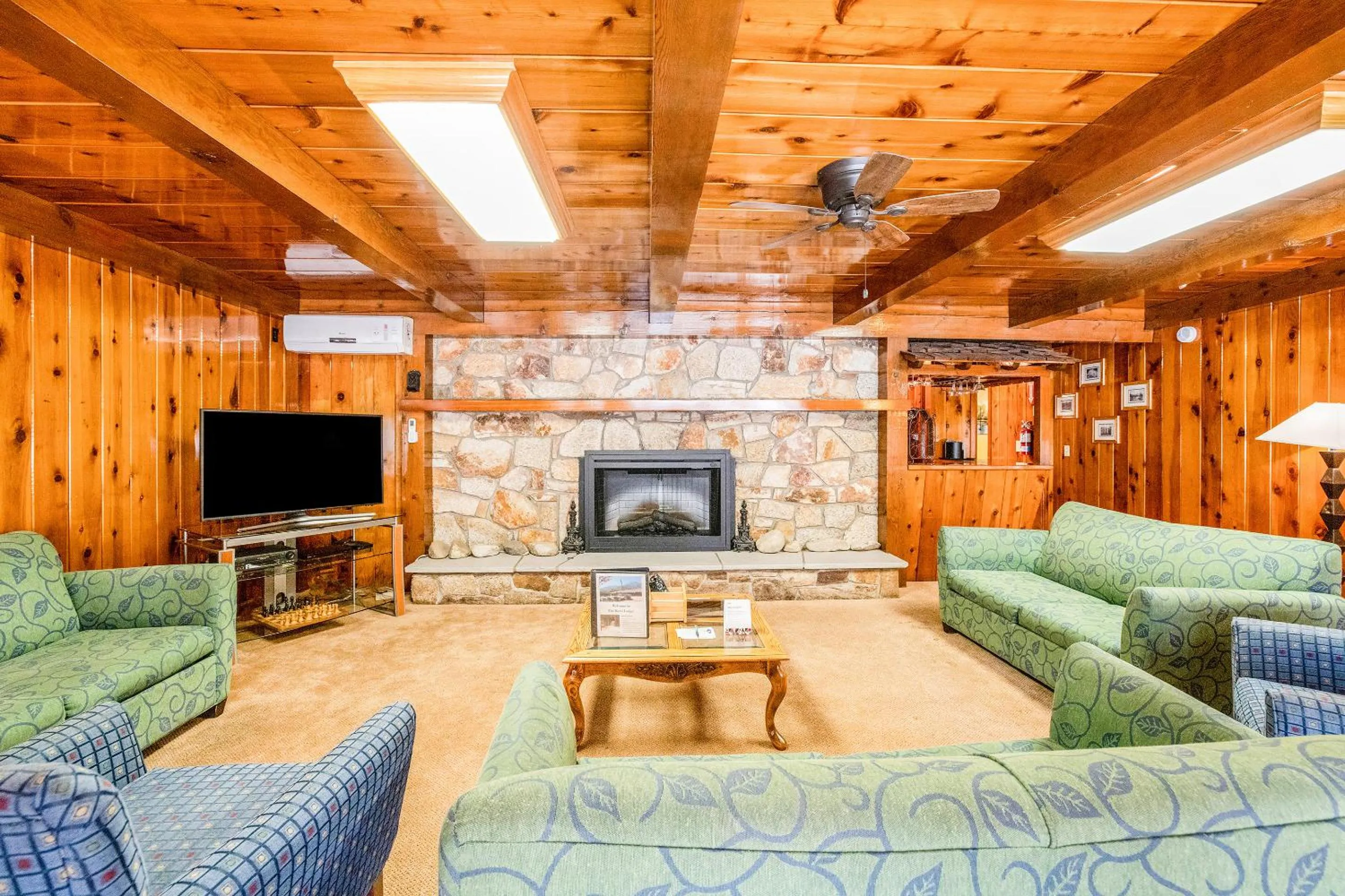 Seating area in The Kern Lodge