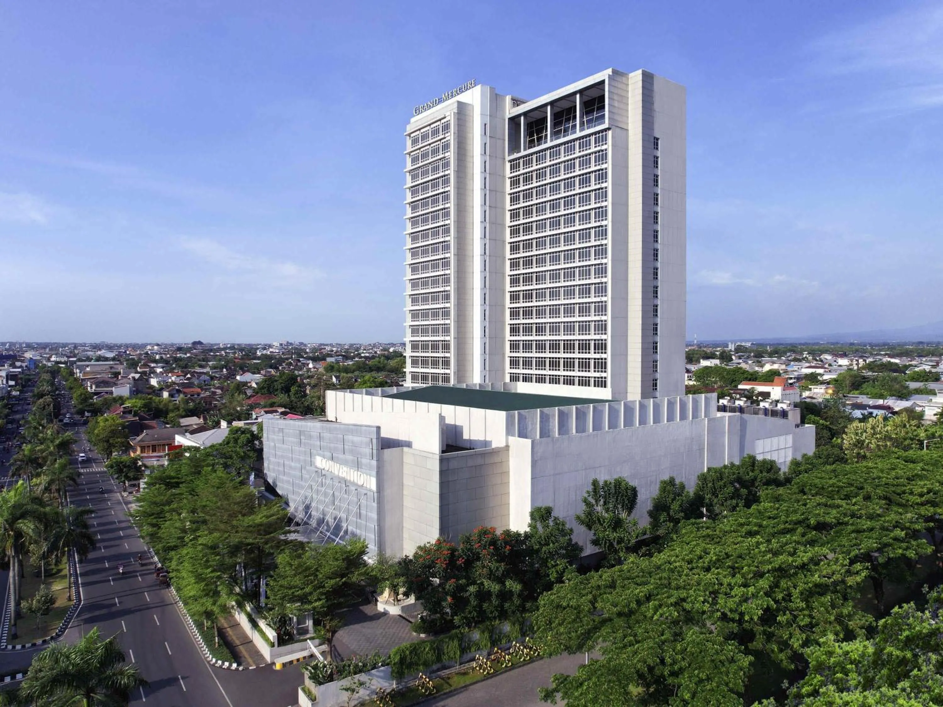 Property building in Grand Mercure Solo Baru