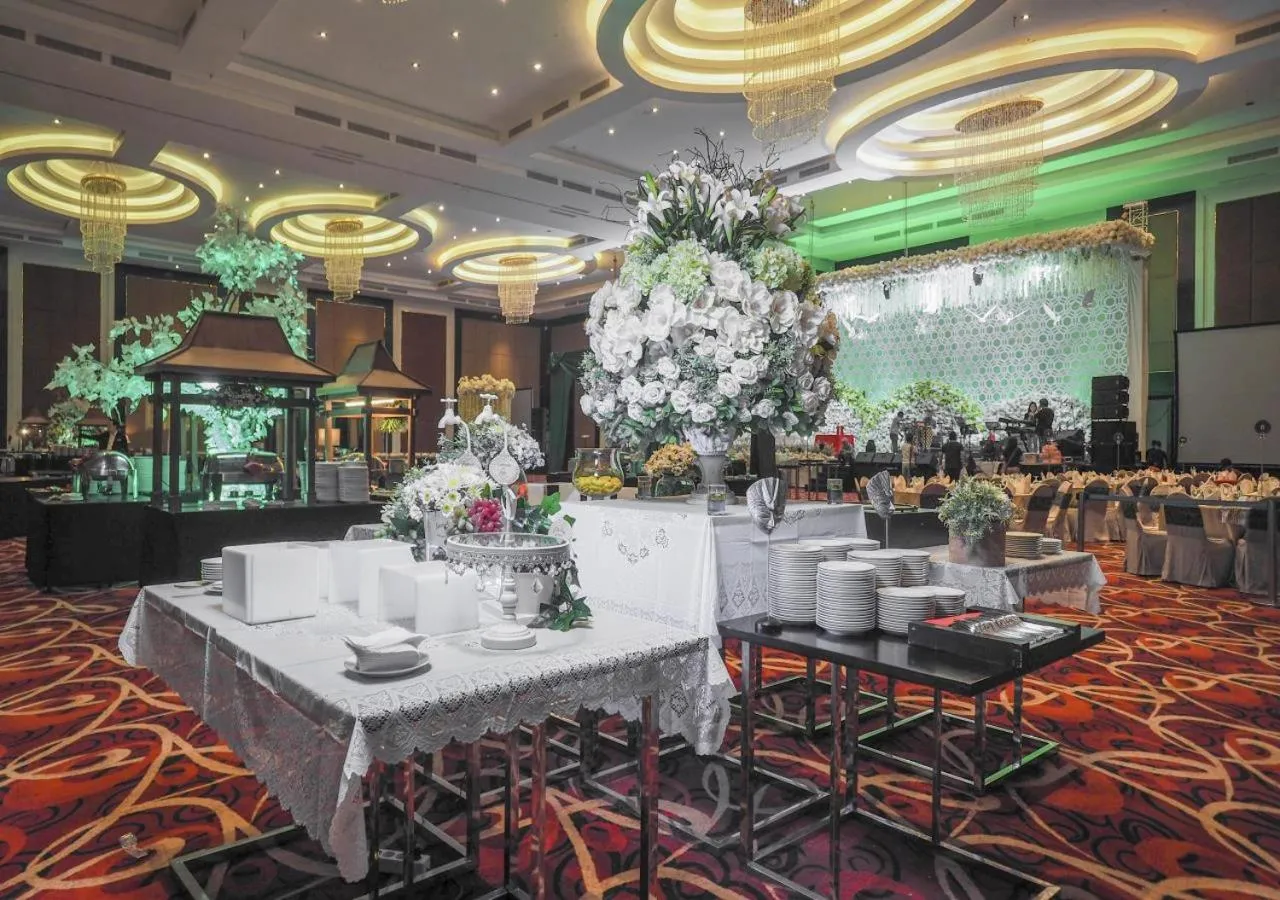 Meeting/conference room in Grand Mercure Solo Baru