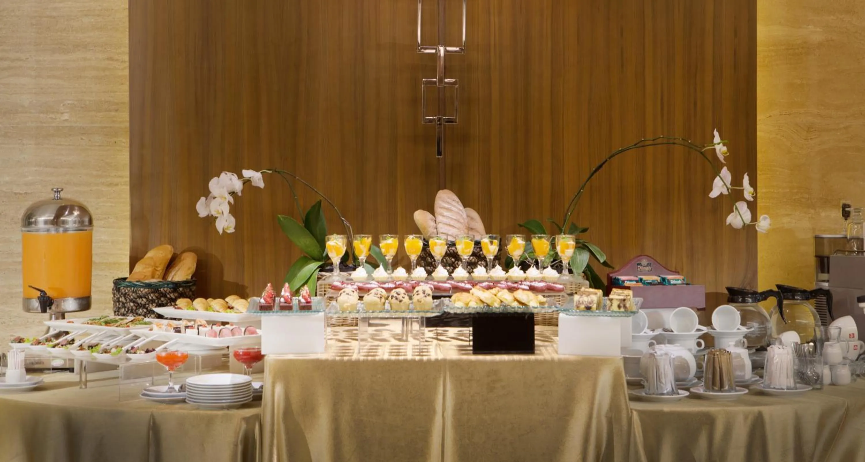 Banquet/Function facilities in Grand Mercure Solo Baru