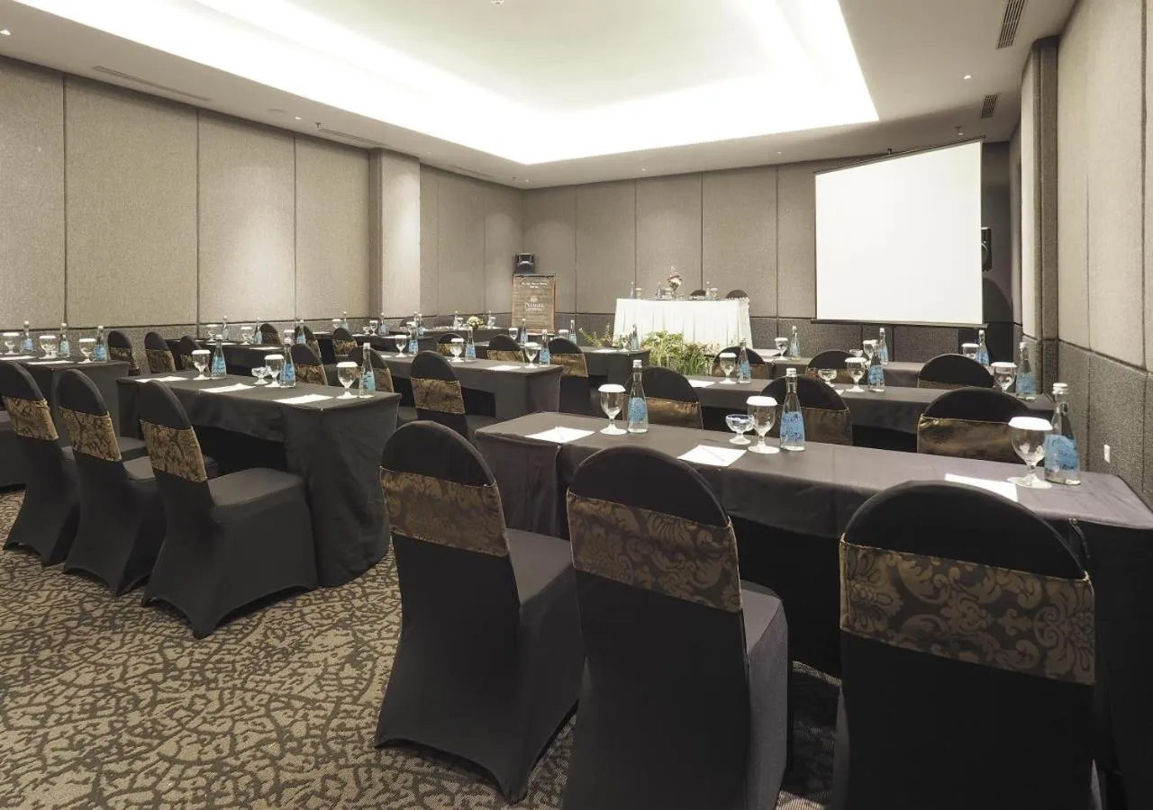 Meeting/conference room in Grand Mercure Solo Baru