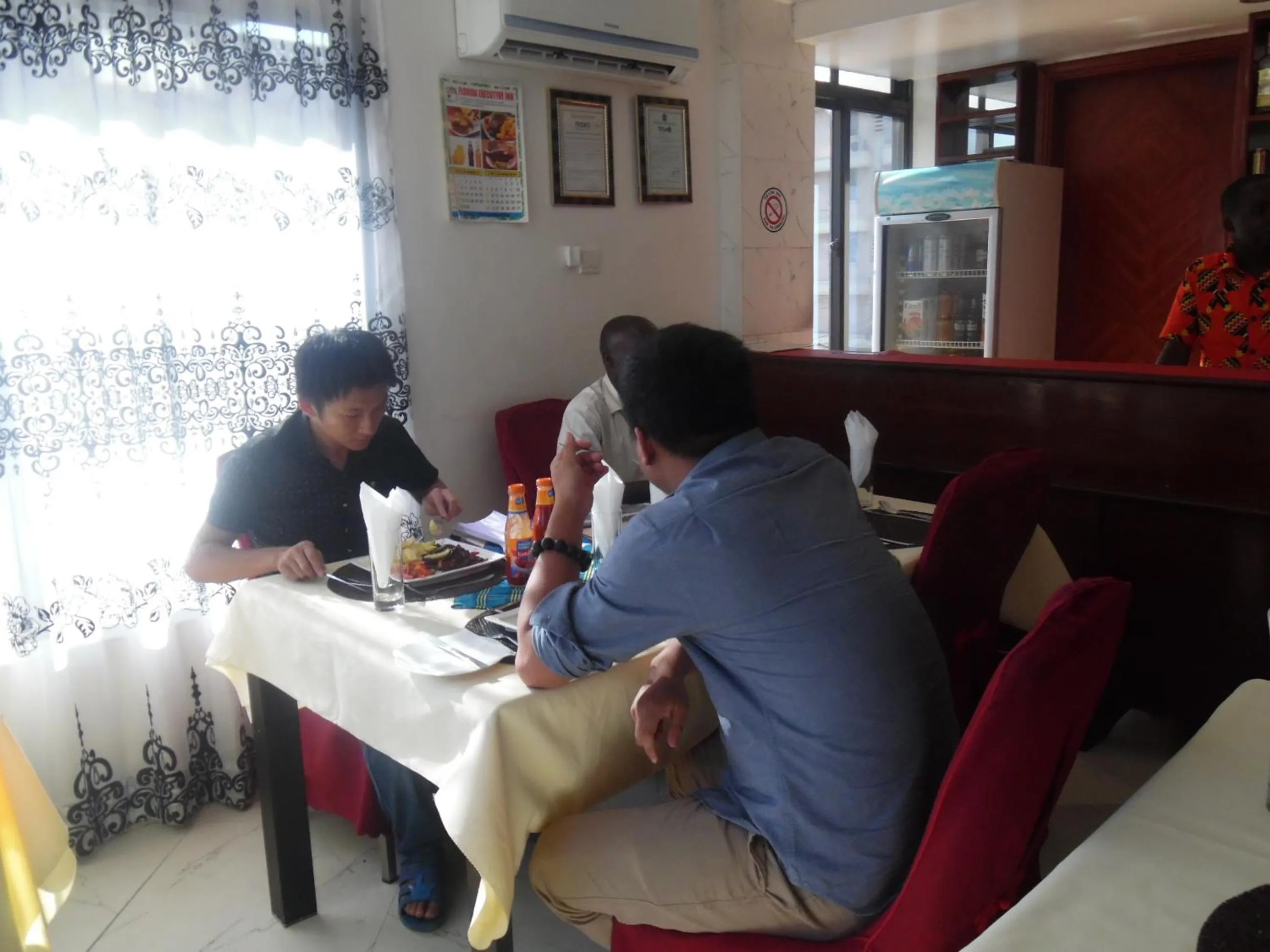 Restaurant/places to eat in Florida Executive Inn