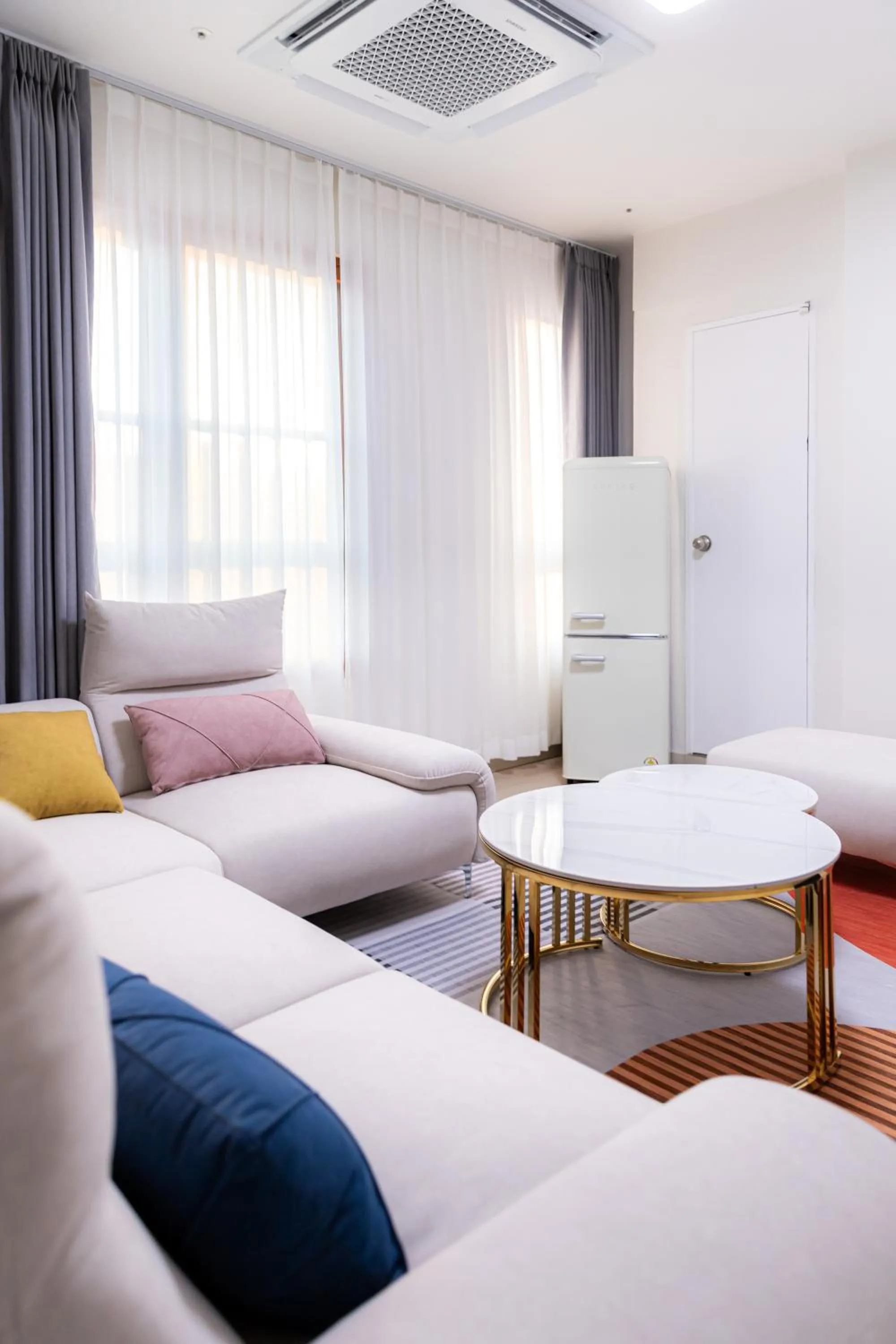 Living room, Bed in MJ Hotel Jongno