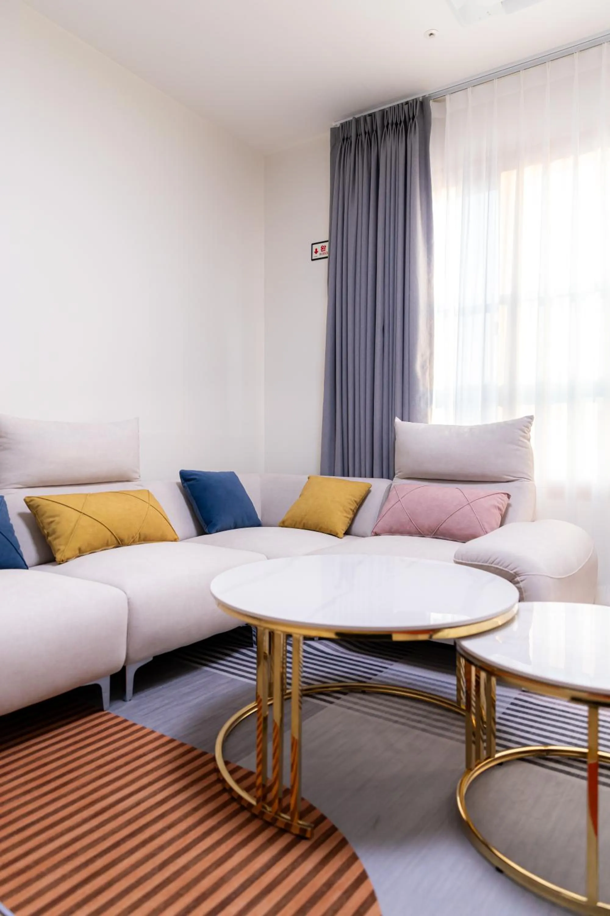 Living room in MJ Hotel Jongno