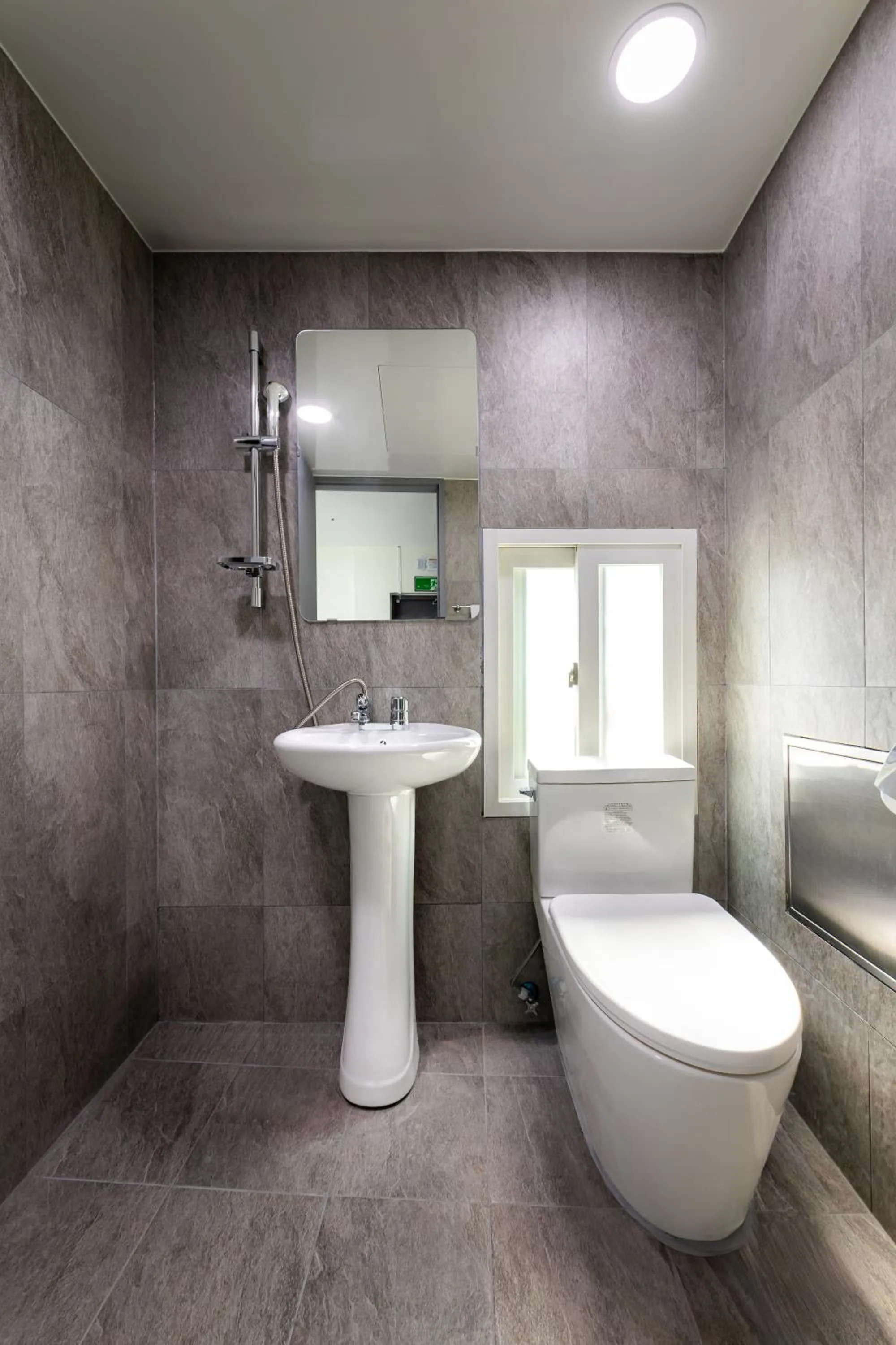 Toilet in MJ Hotel Jongno