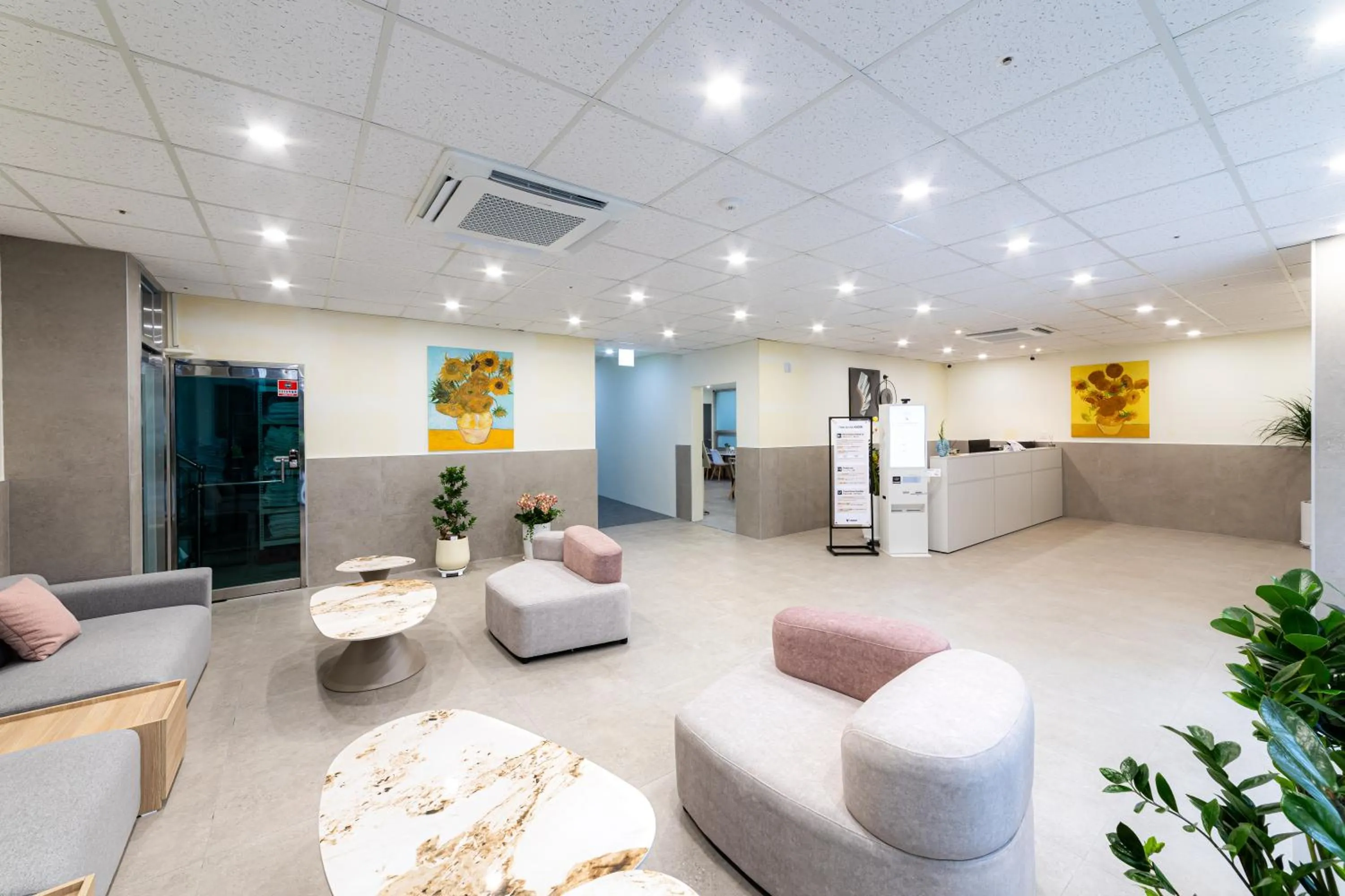 Communal lounge/ TV room in MJ Hotel Jongno