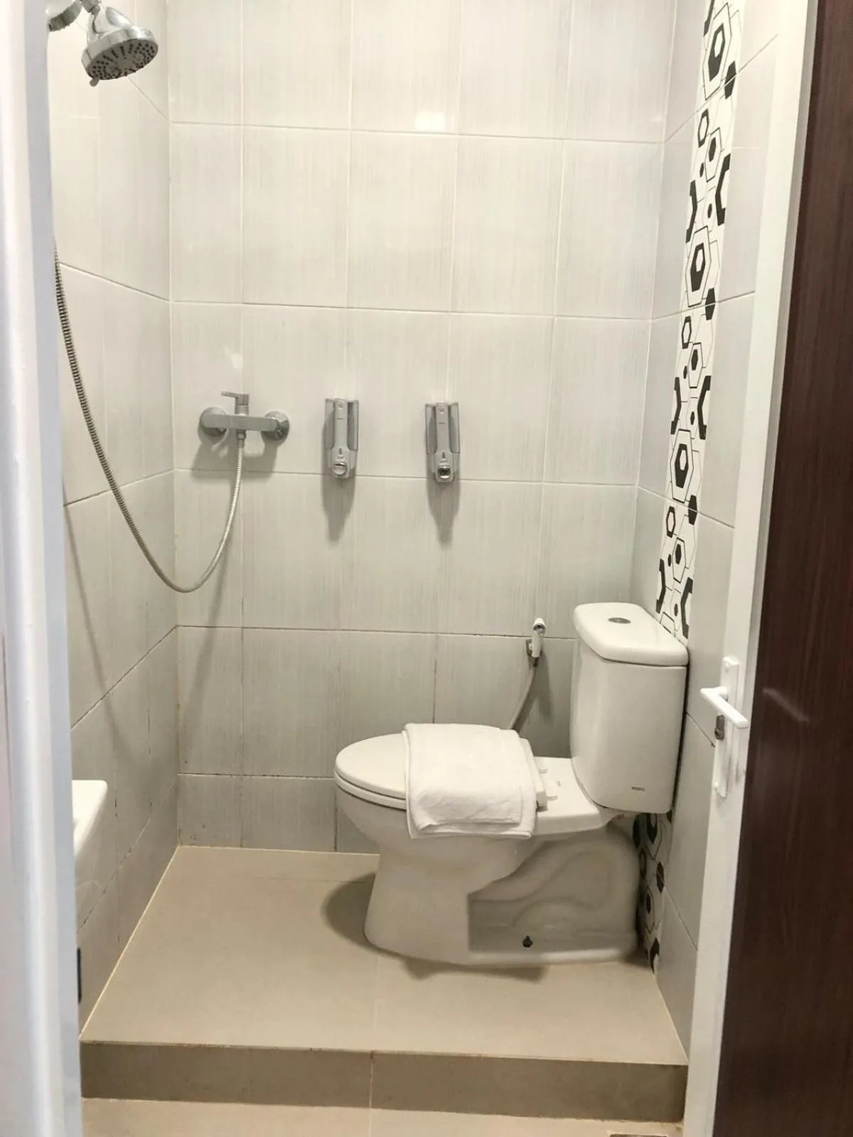 Garuda Hotel By Calandra