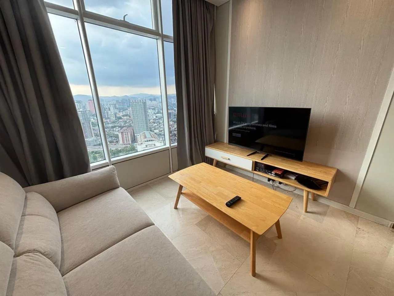 Sky Suites KLCC by Easy Nap