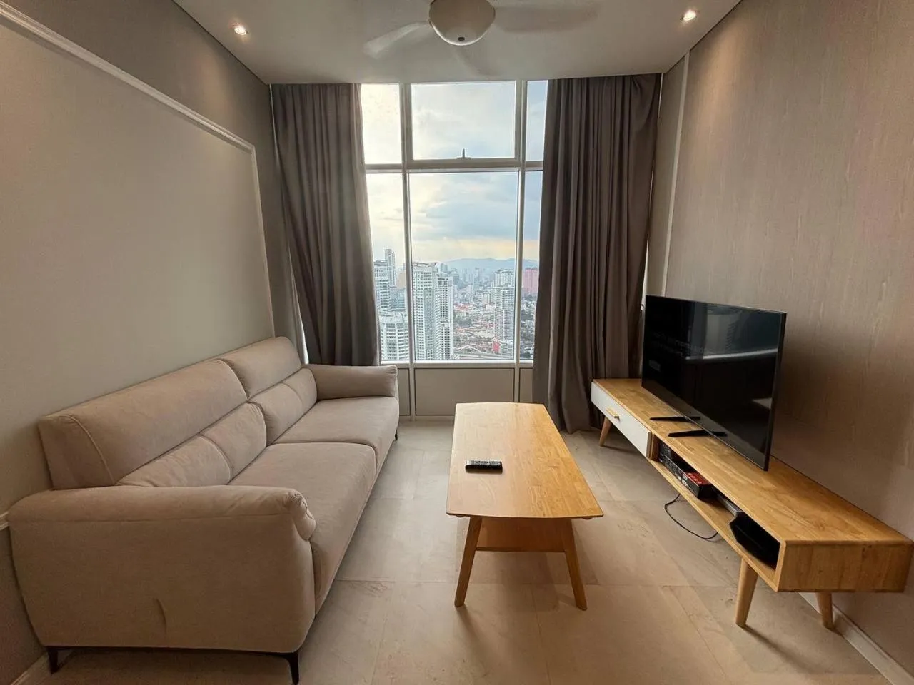 Sky Suites KLCC by Easy Nap