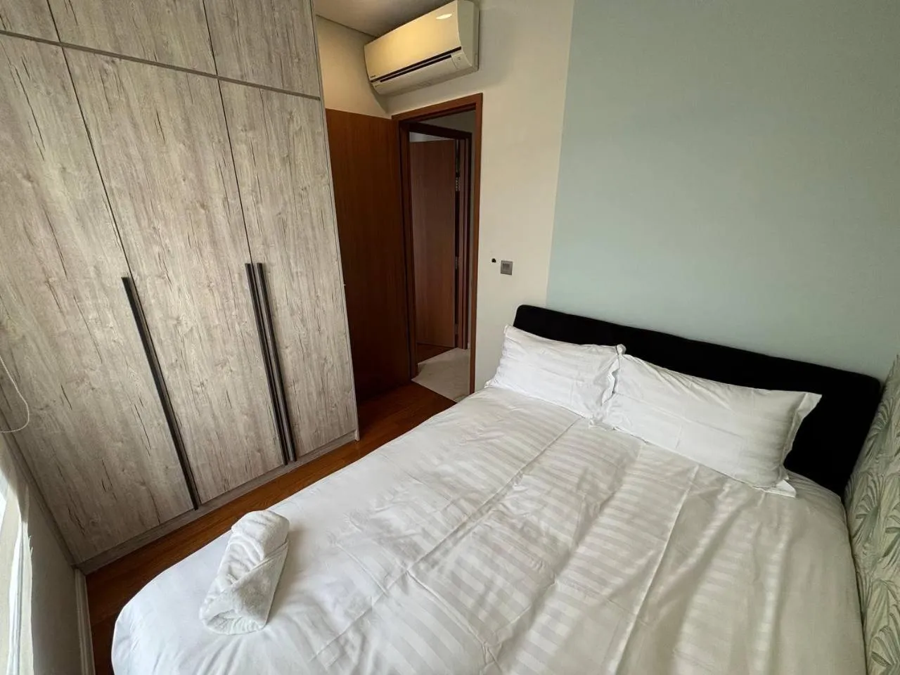 Bed in Sky Suites KLCC by Easy Nap