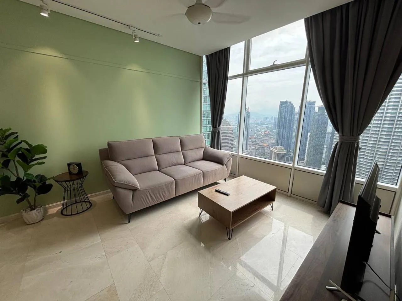 Sky Suites KLCC by Easy Nap