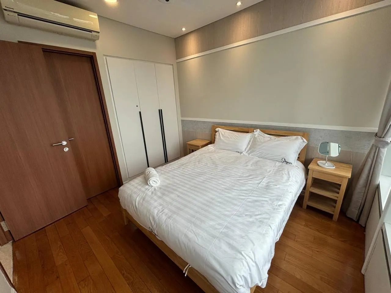 Bed in Sky Suites KLCC by Easy Nap