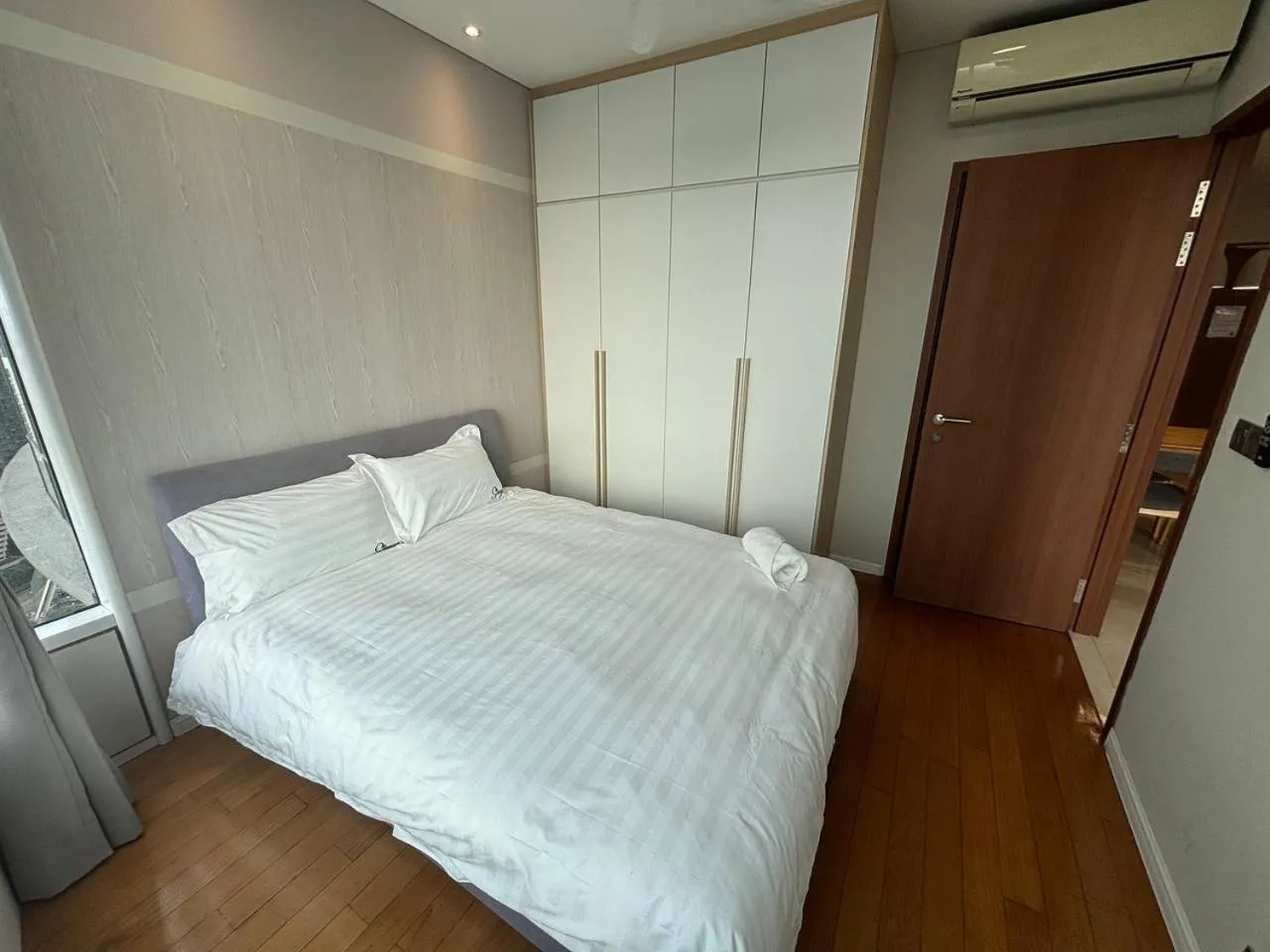 Bed in Sky Suites KLCC by Easy Nap