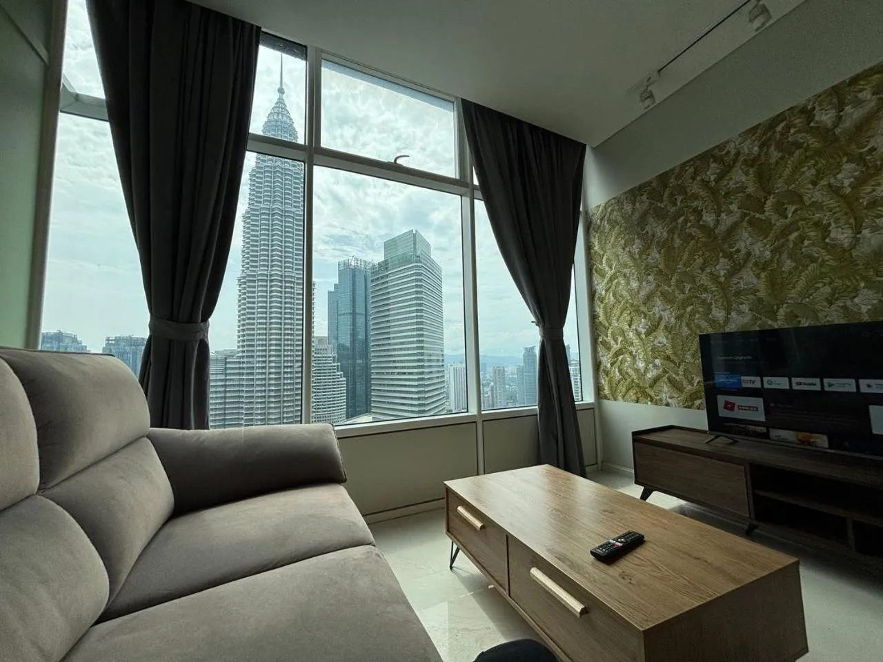 Sky Suites KLCC by Easy Nap