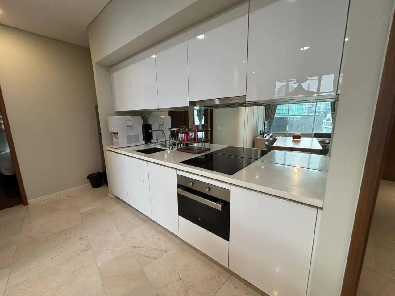 Sky Suites KLCC by Easy Nap