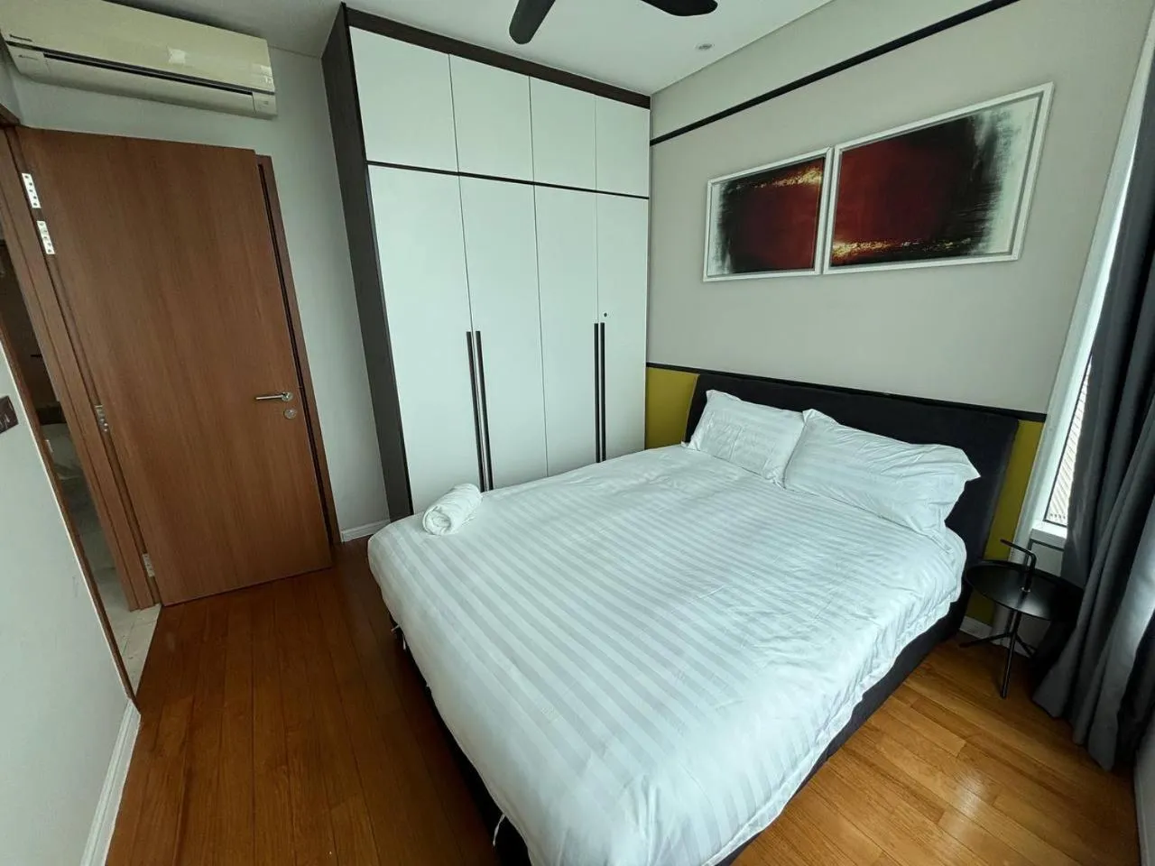 Bed in Sky Suites KLCC by Easy Nap