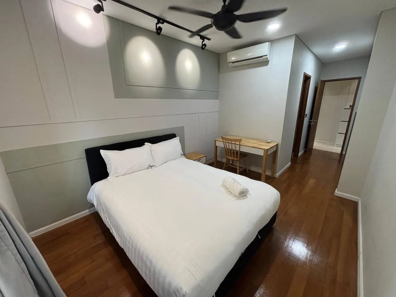 Bed in Sky Suites KLCC by Easy Nap