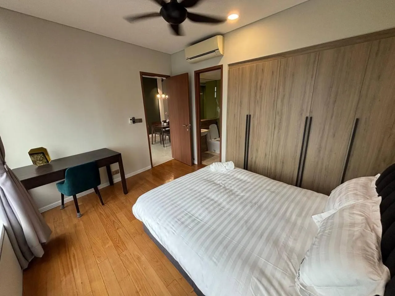 Bed in Sky Suites KLCC by Easy Nap